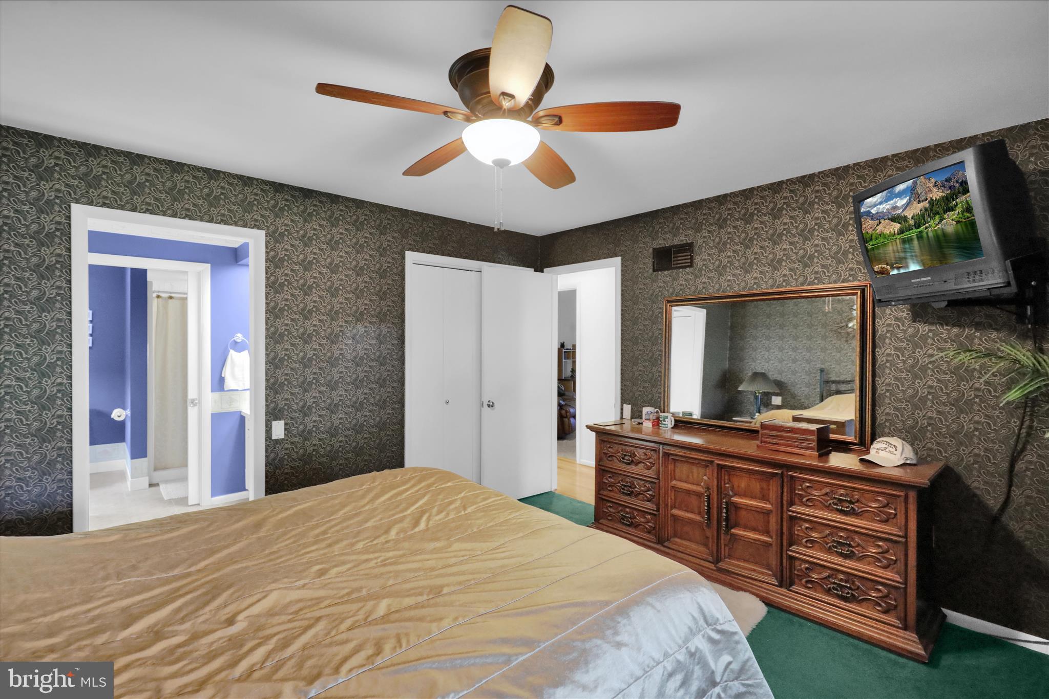 FAR HILLS FARM - Residential