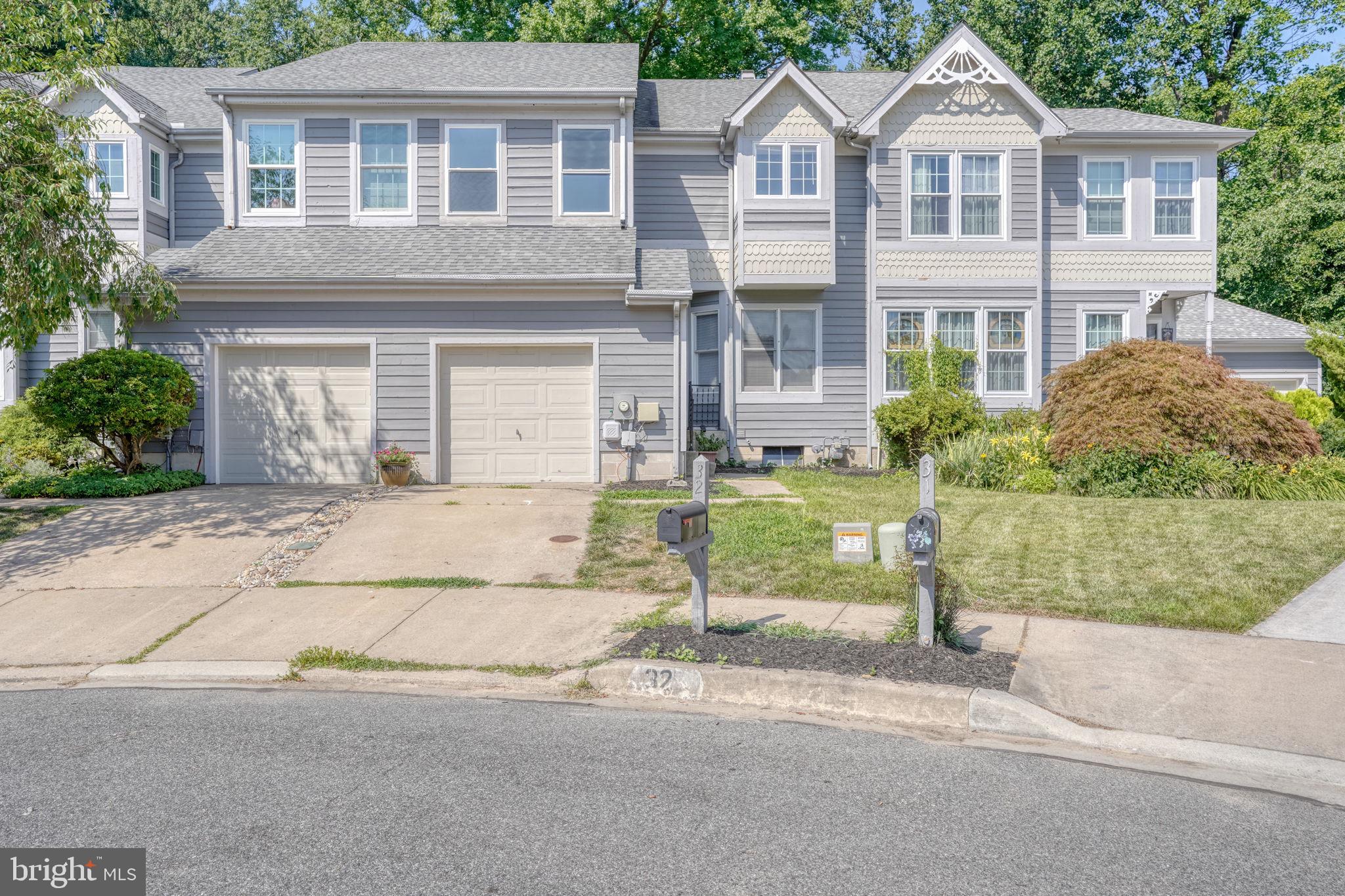 32 FAIRWAY COURT