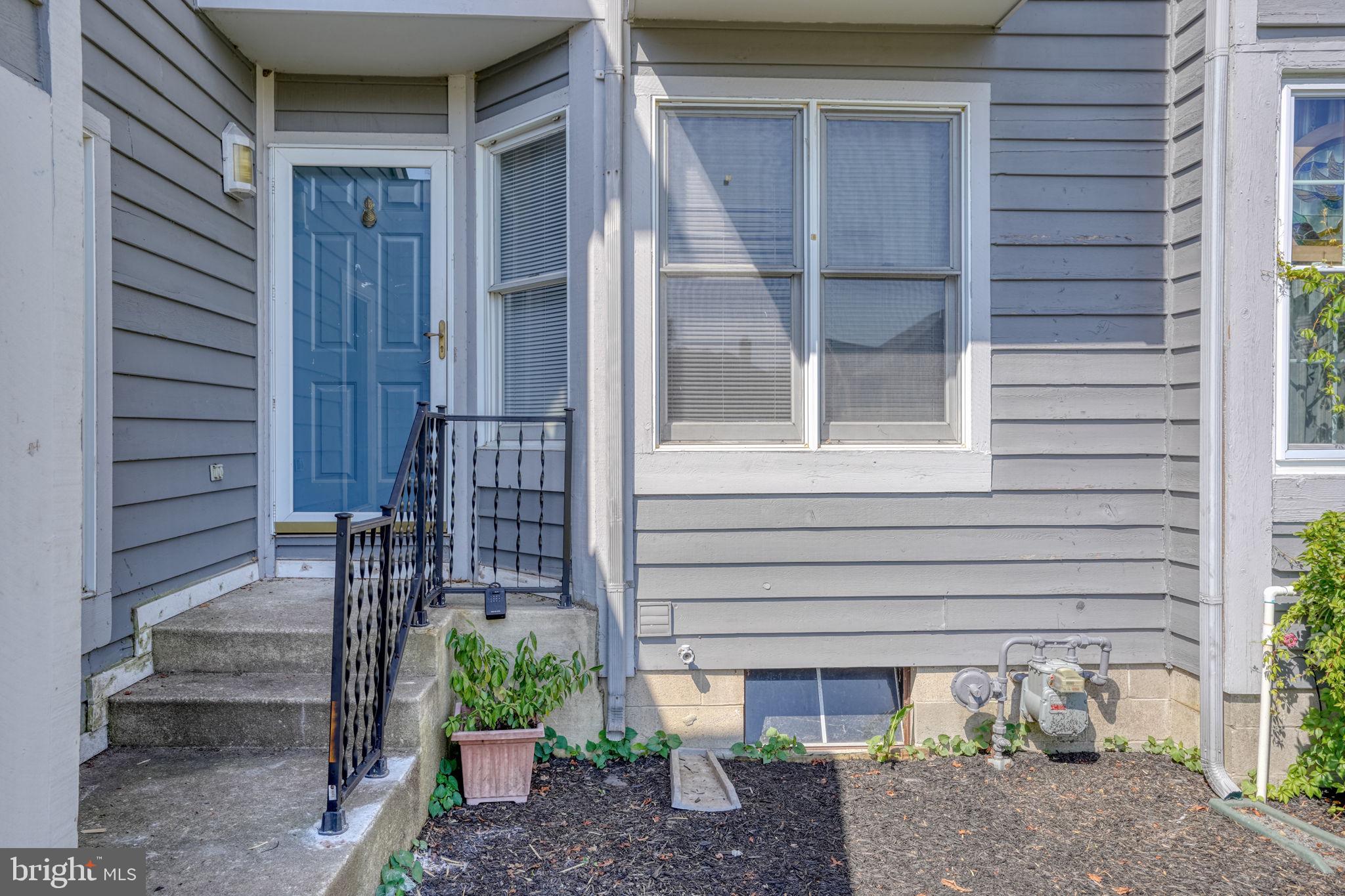 32 FAIRWAY COURT