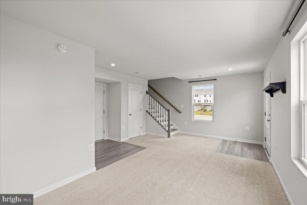 PRESIDENTS POINTE - Residential Lease