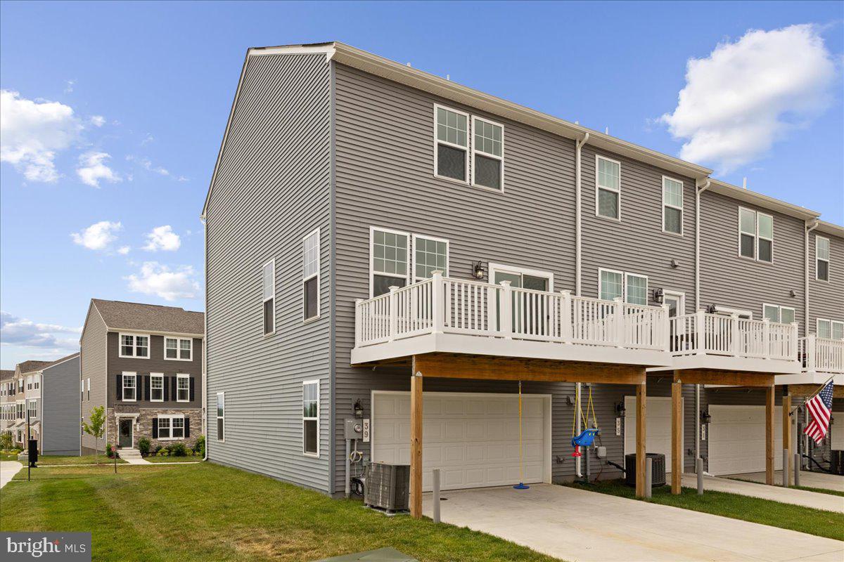 PRESIDENTS POINTE - Residential Lease