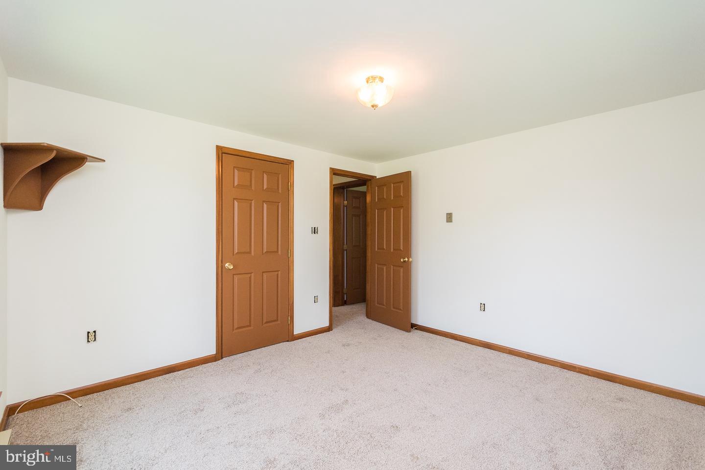 SHEPHERDS KNOLL - Residential