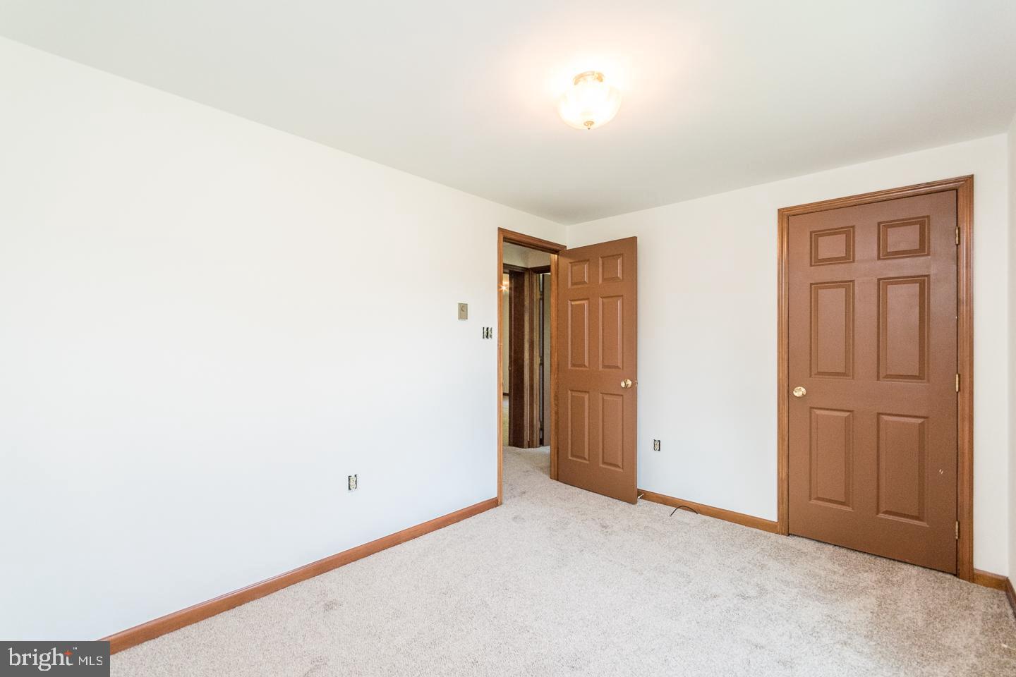 SHEPHERDS KNOLL - Residential