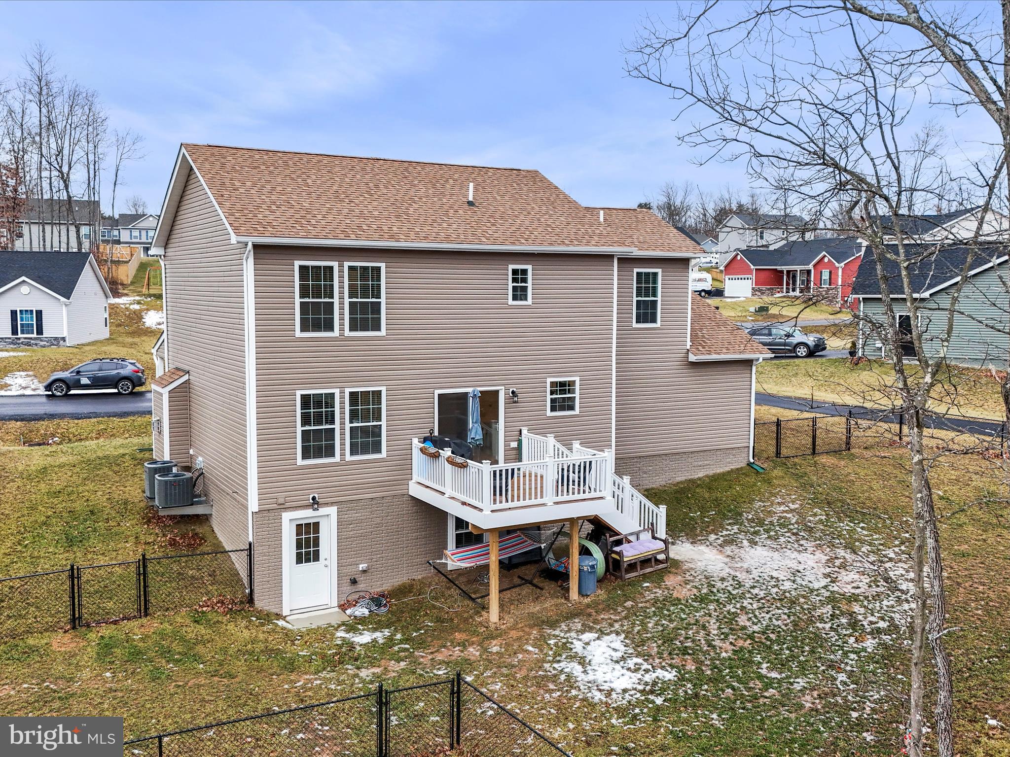 MIDDLE CREEK MANOR - Residential