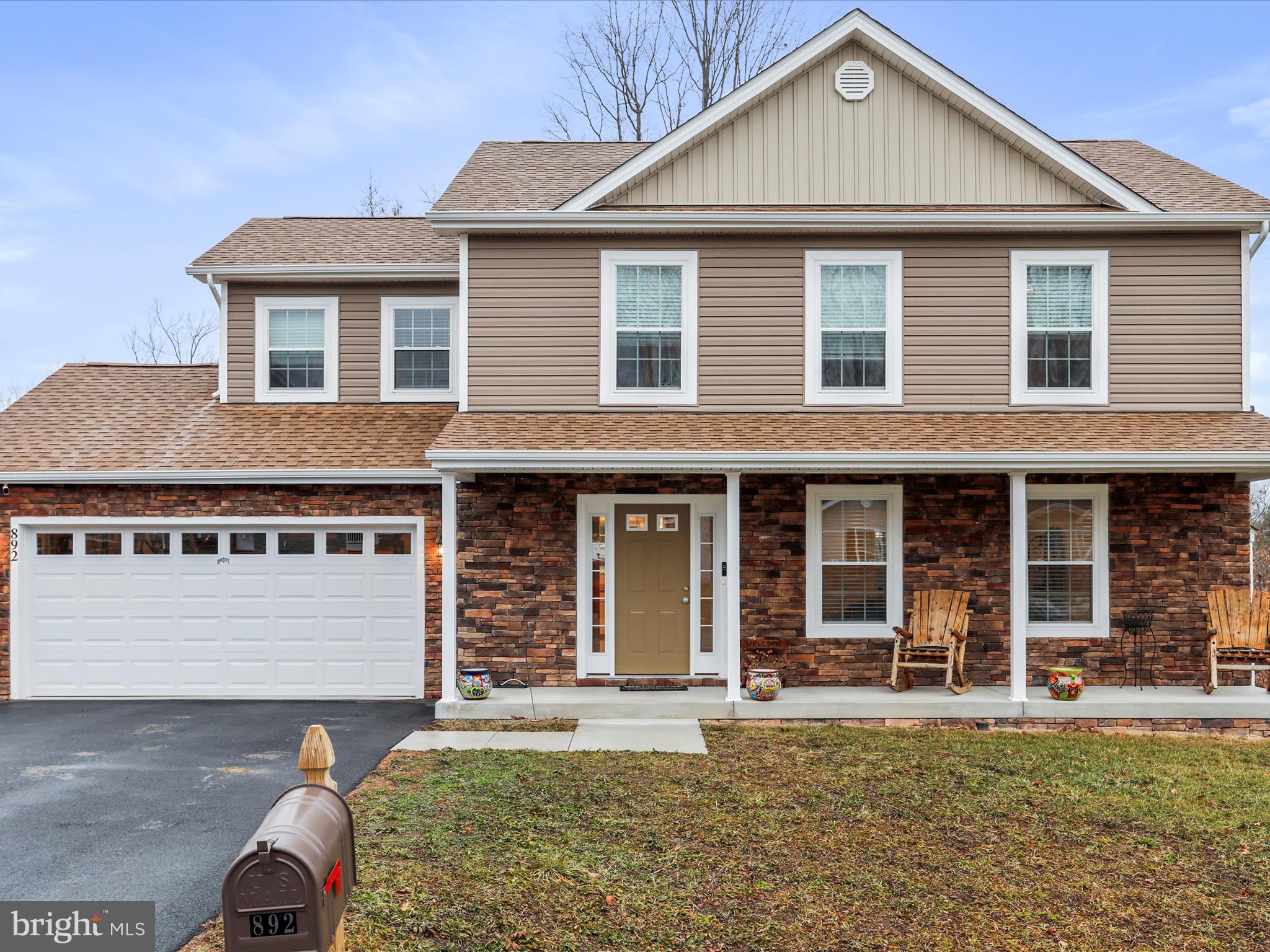 MIDDLE CREEK MANOR - Residential