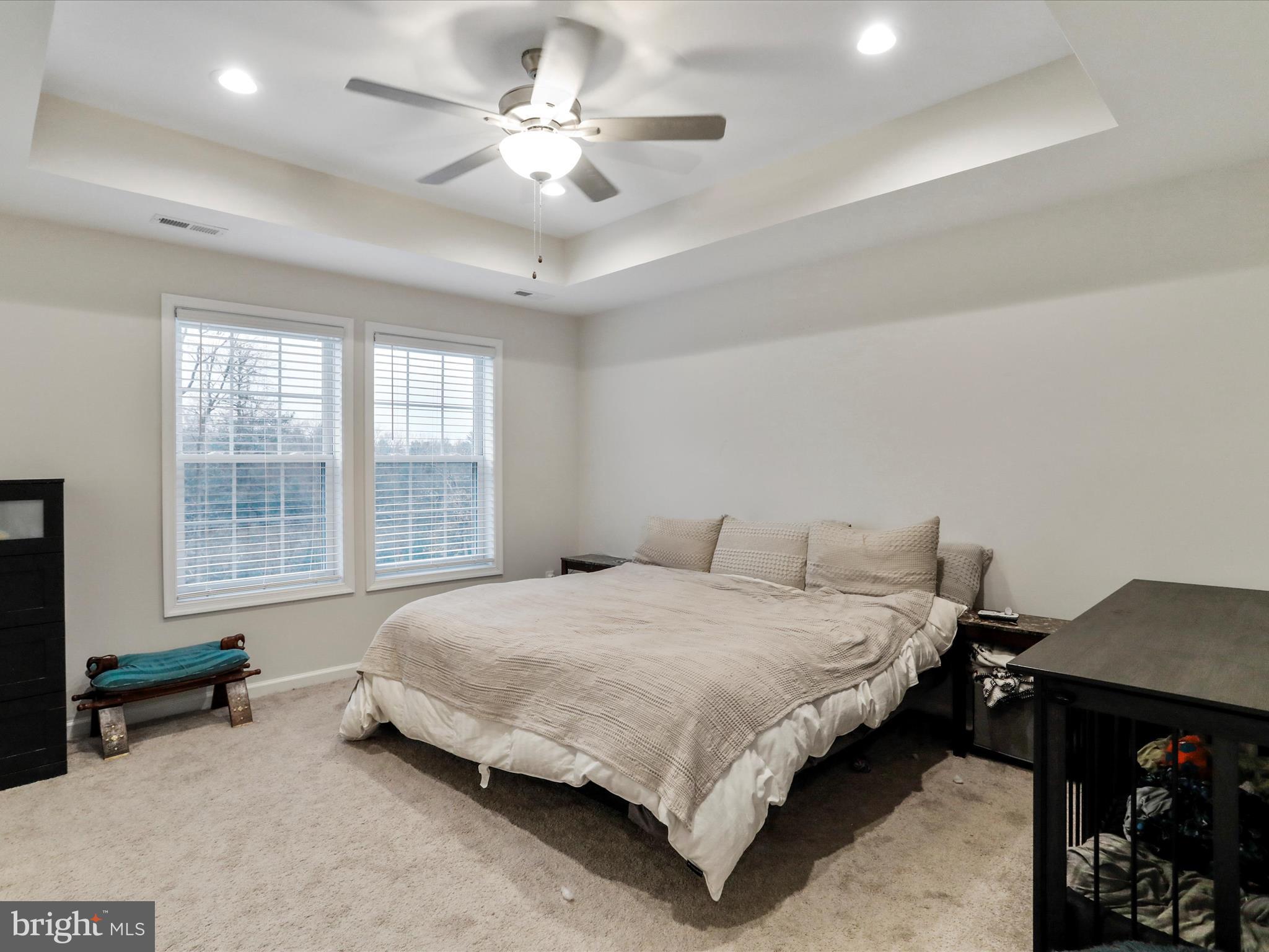 MIDDLE CREEK MANOR - Residential