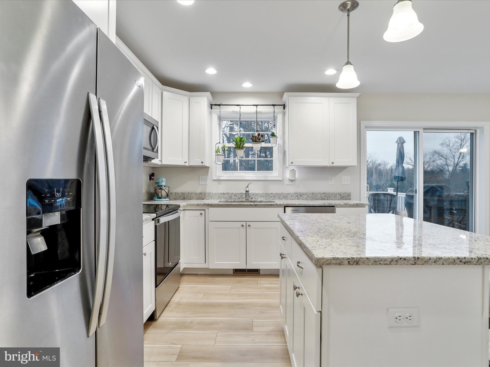 MIDDLE CREEK MANOR - Residential