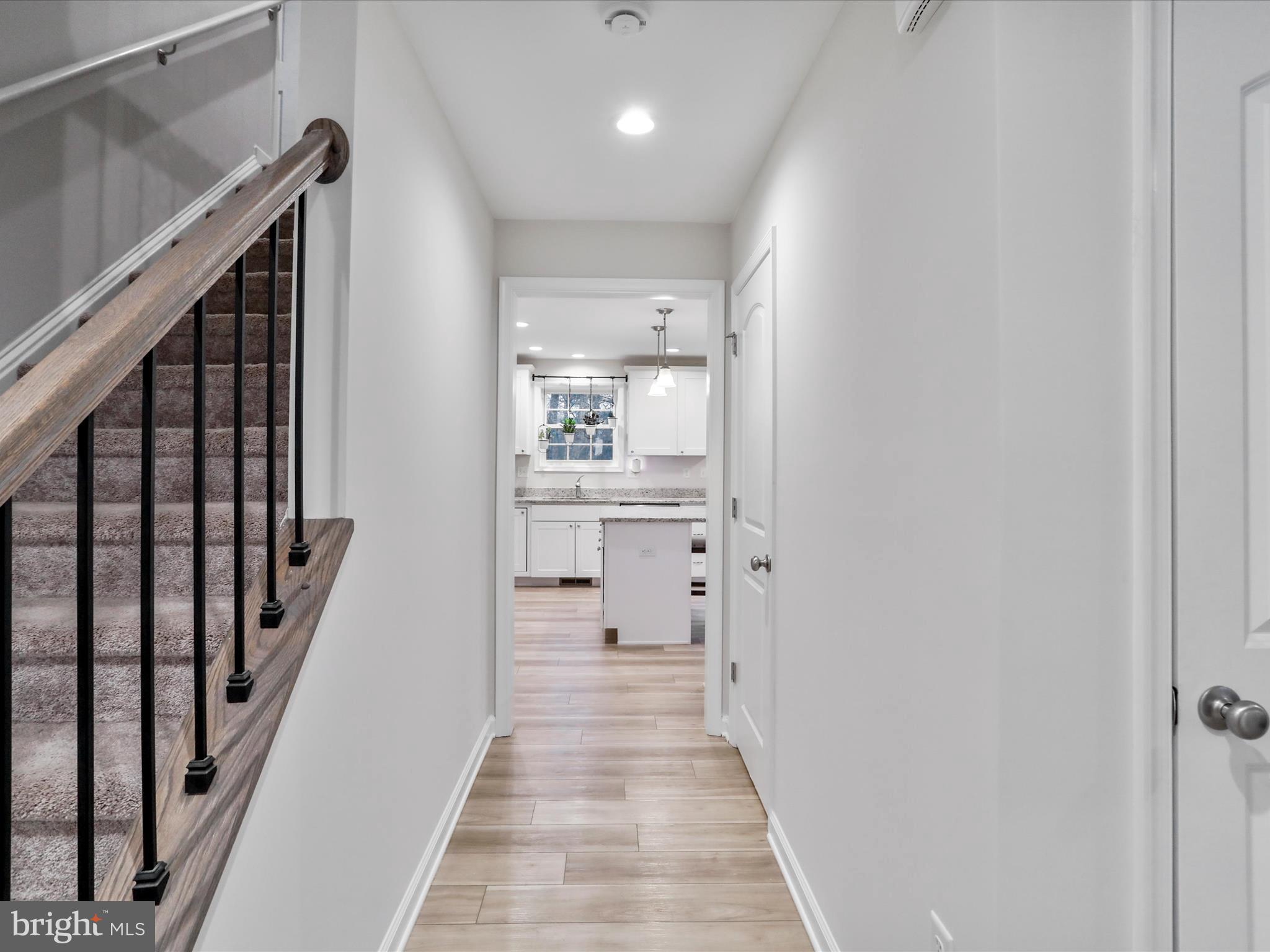 MIDDLE CREEK MANOR - Residential