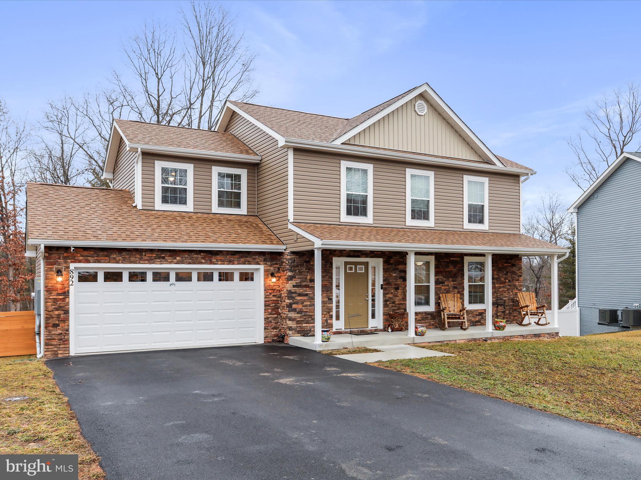 MIDDLE CREEK MANOR - Residential