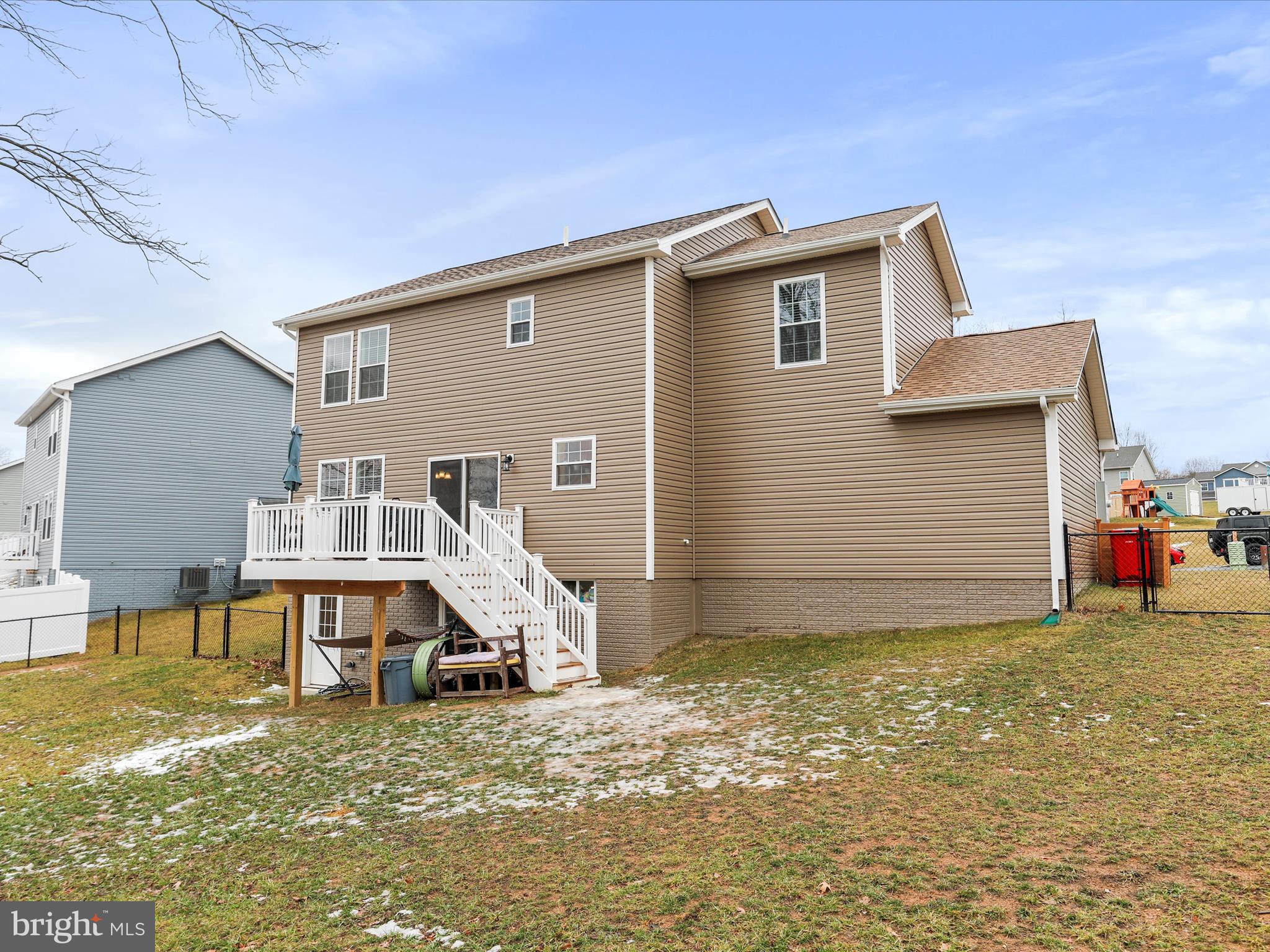 MIDDLE CREEK MANOR - Residential