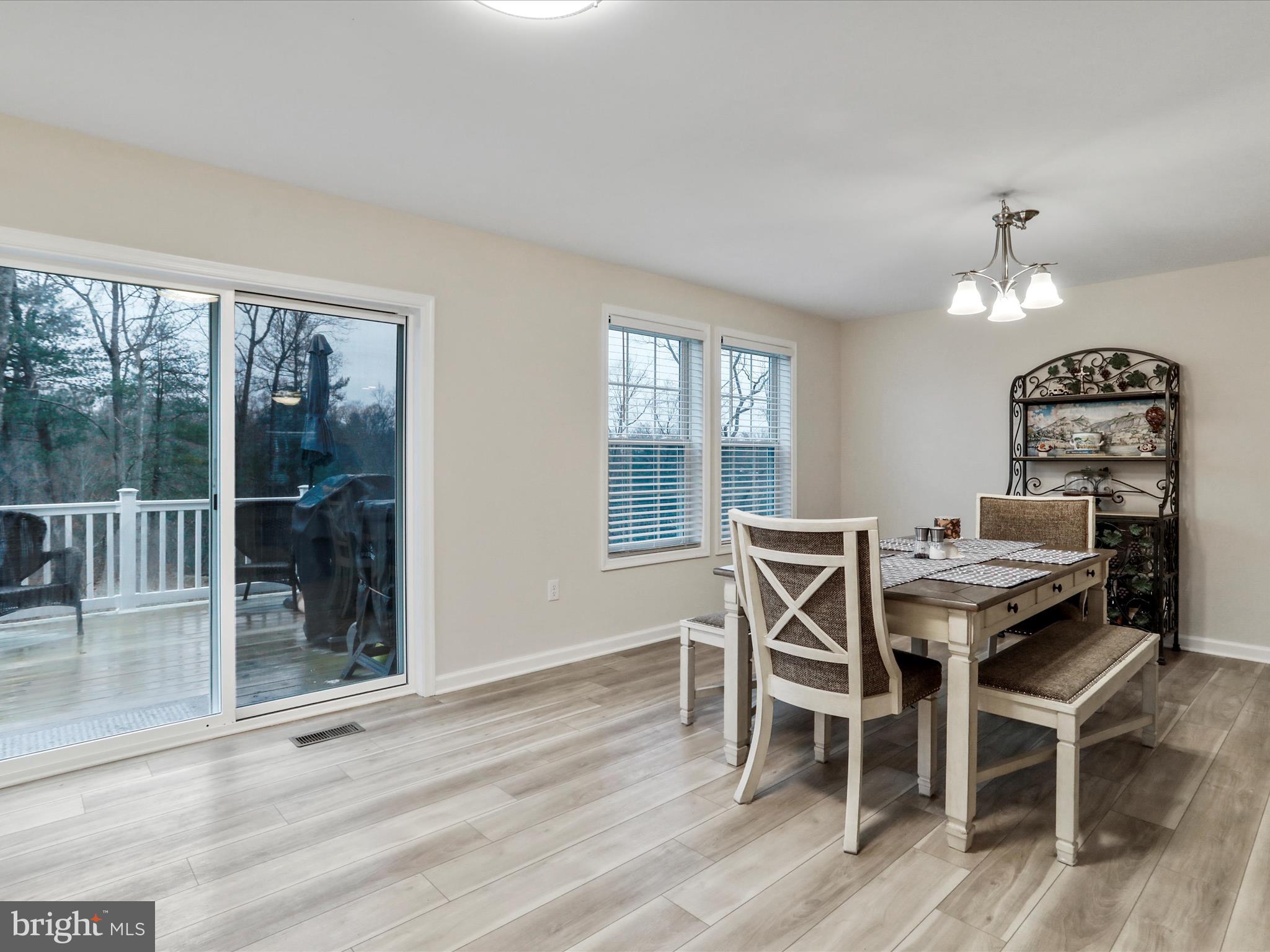 MIDDLE CREEK MANOR - Residential