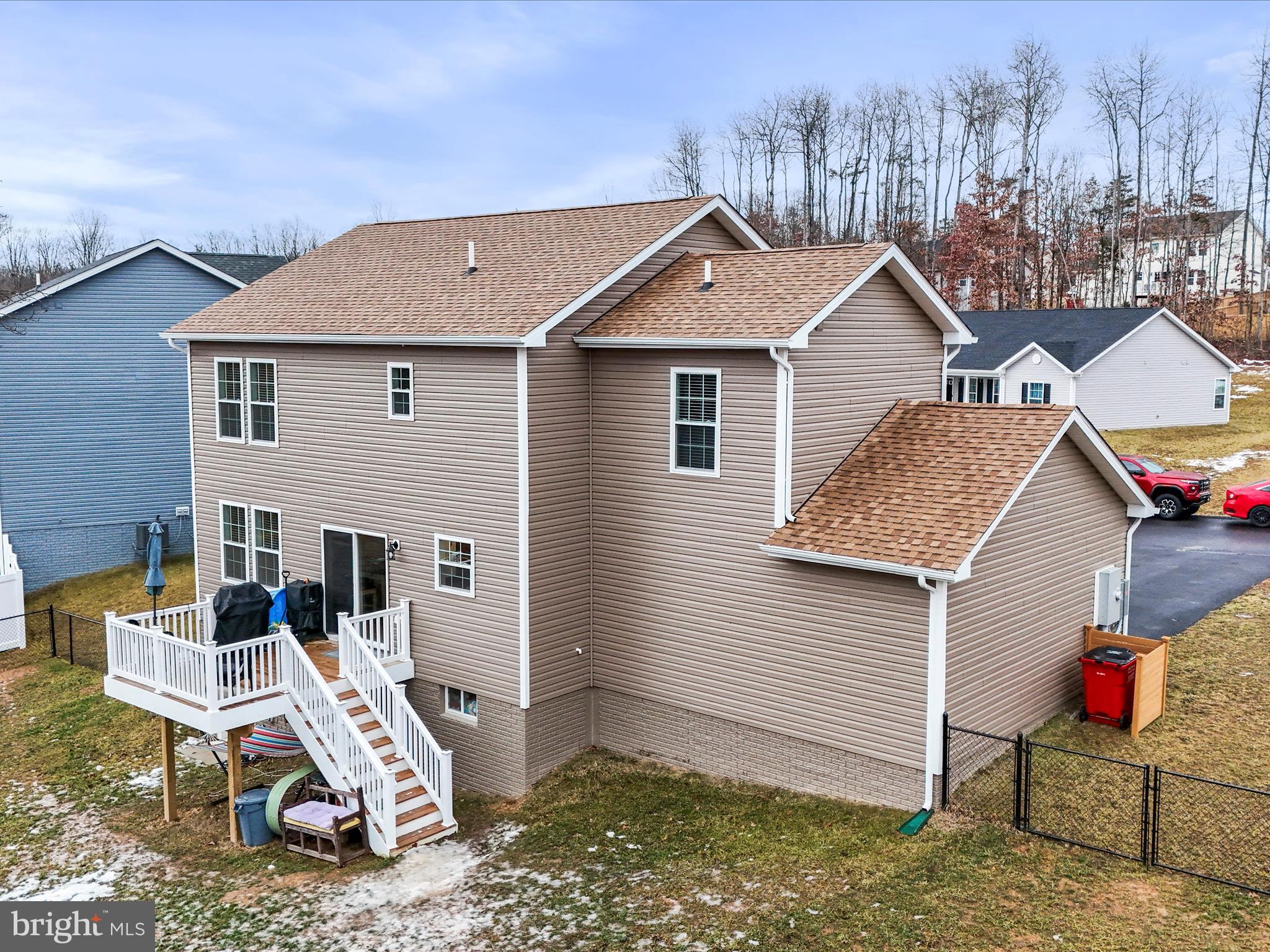 MIDDLE CREEK MANOR - Residential