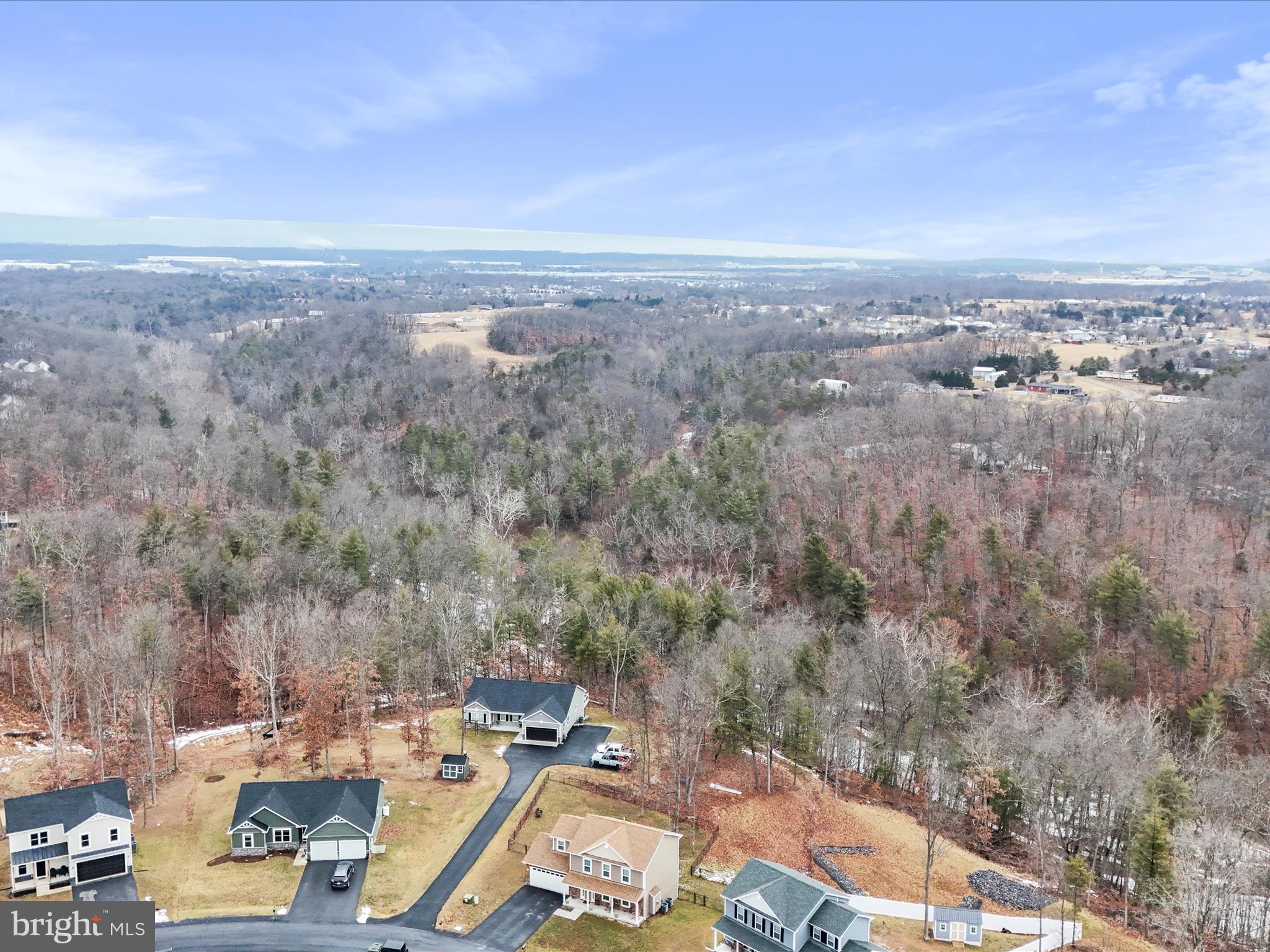 MIDDLE CREEK MANOR - Residential