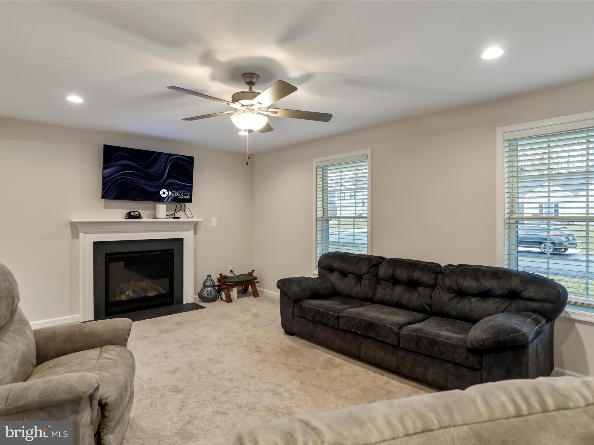 MIDDLE CREEK MANOR - Residential