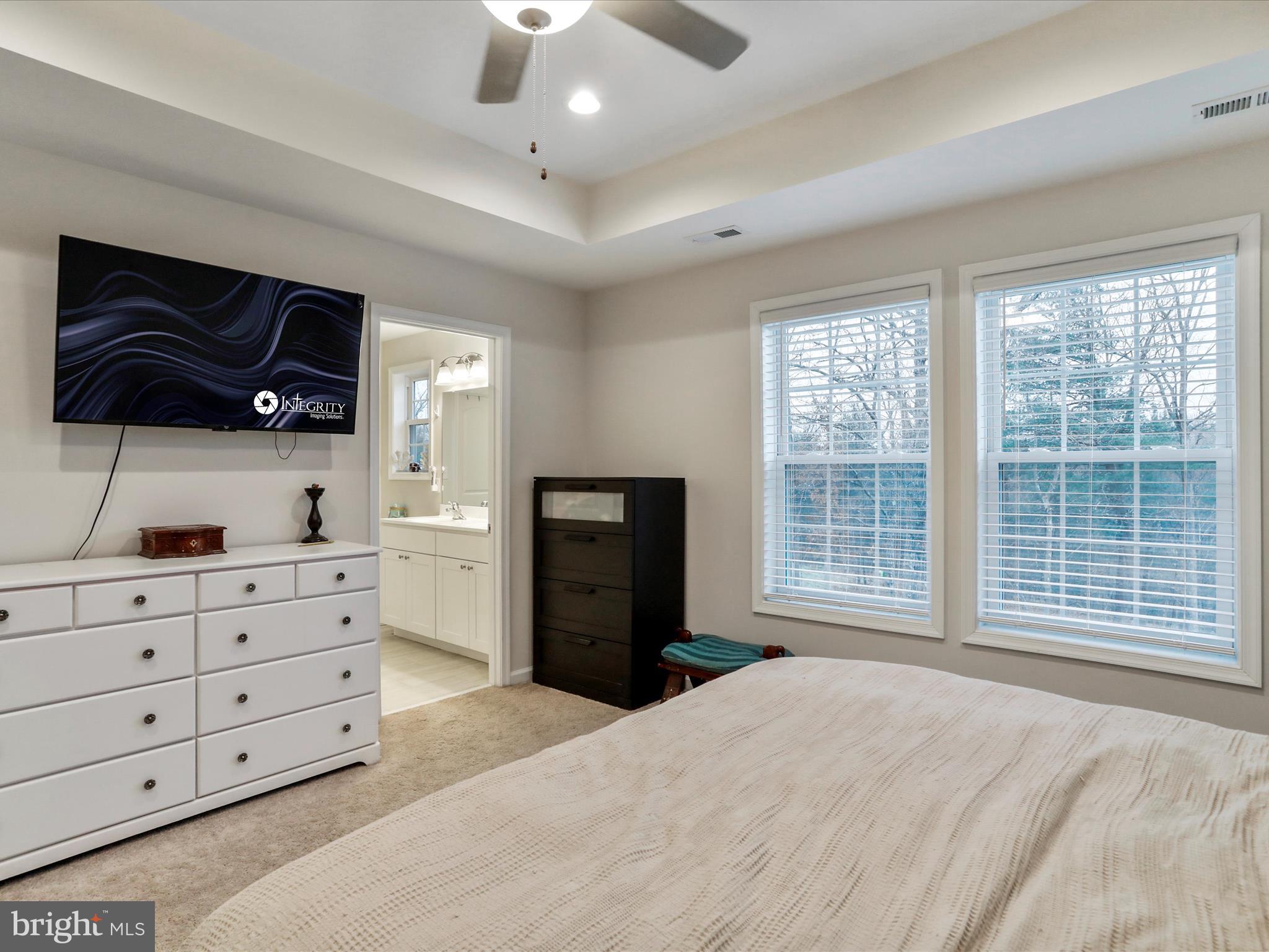 MIDDLE CREEK MANOR - Residential