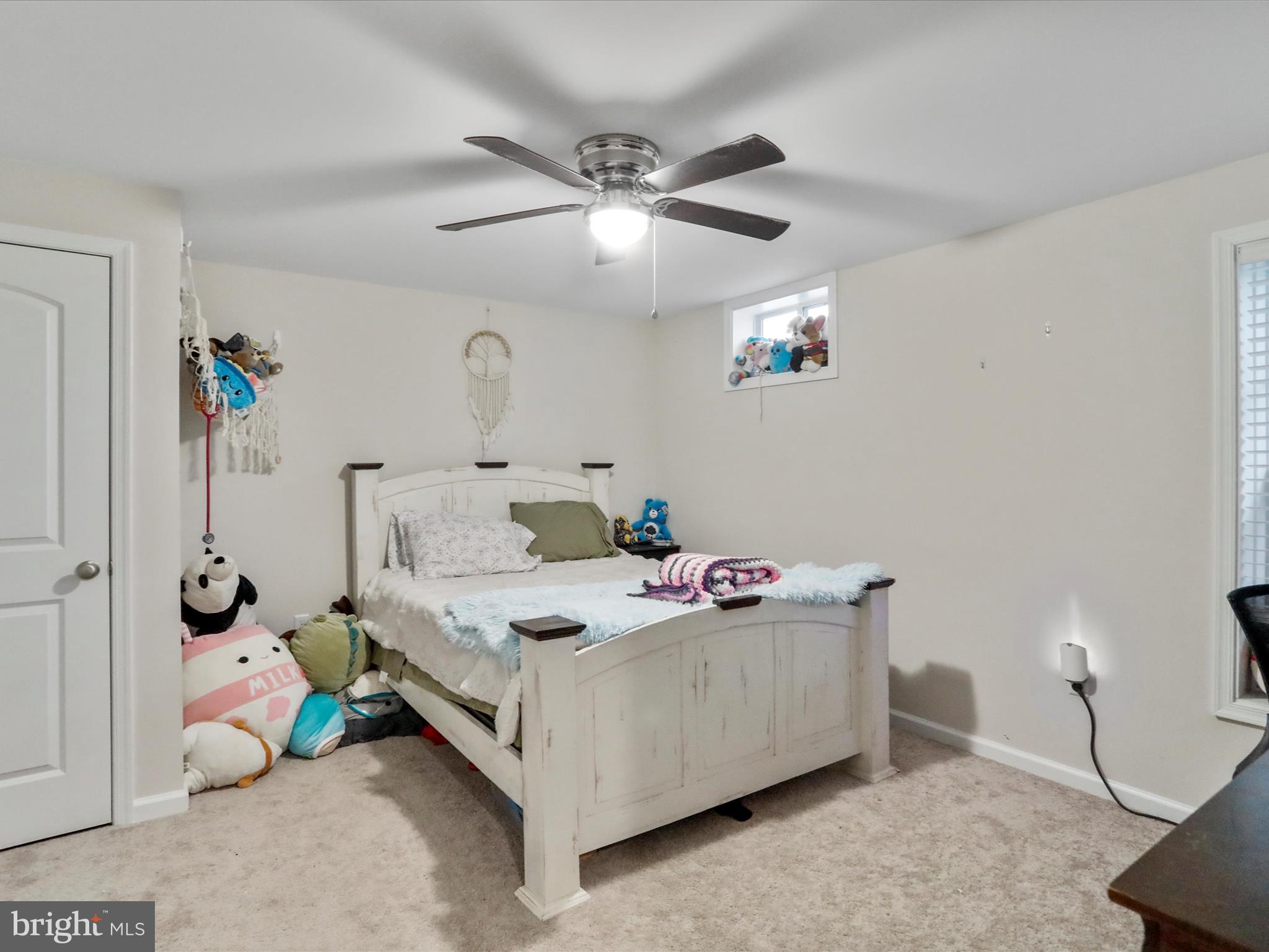 MIDDLE CREEK MANOR - Residential