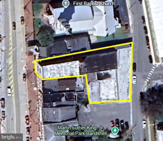 138 W BROADWAY 138-140