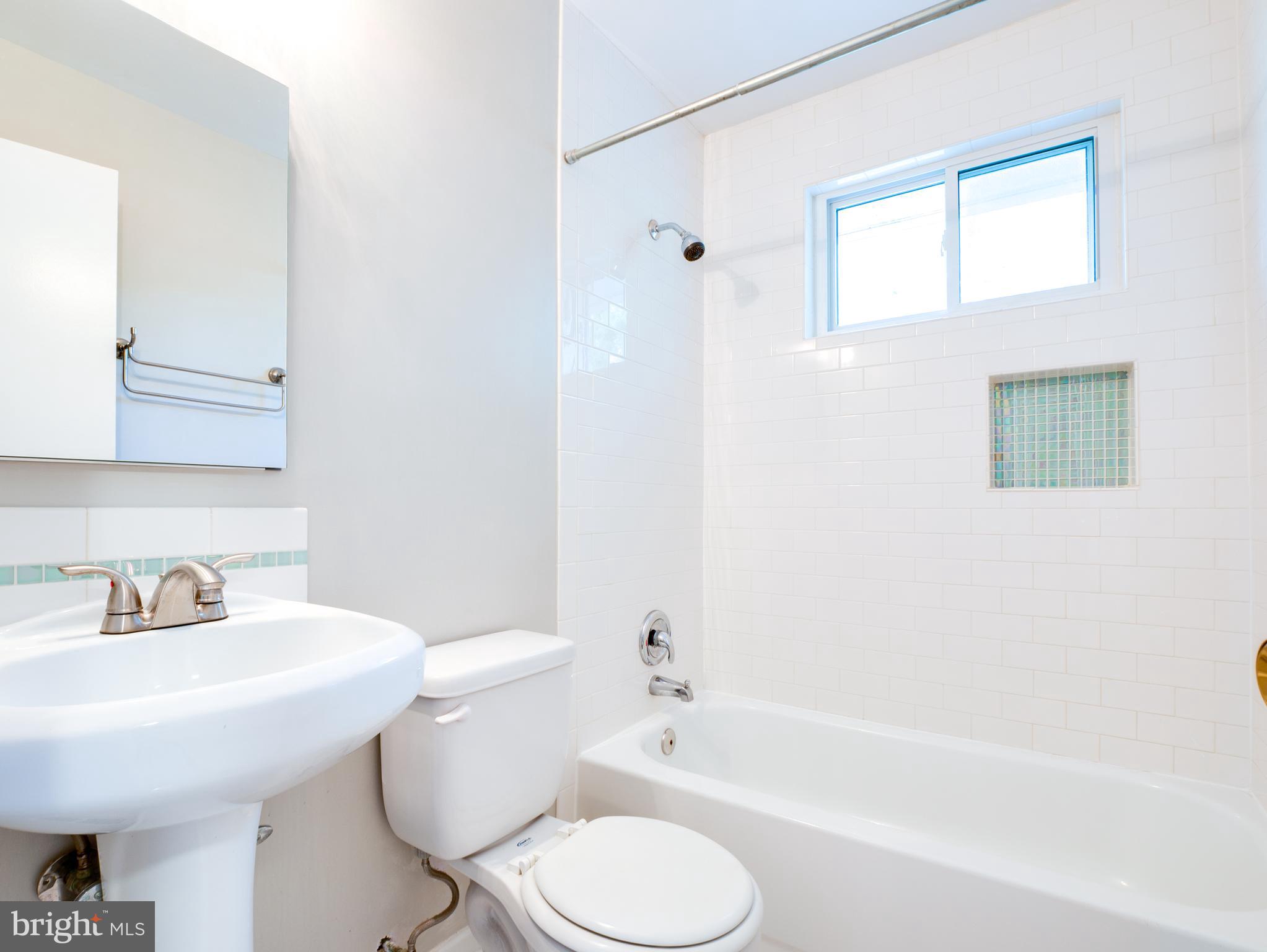 WEST SPRINGFIELD VILLAGE - Residential Lease