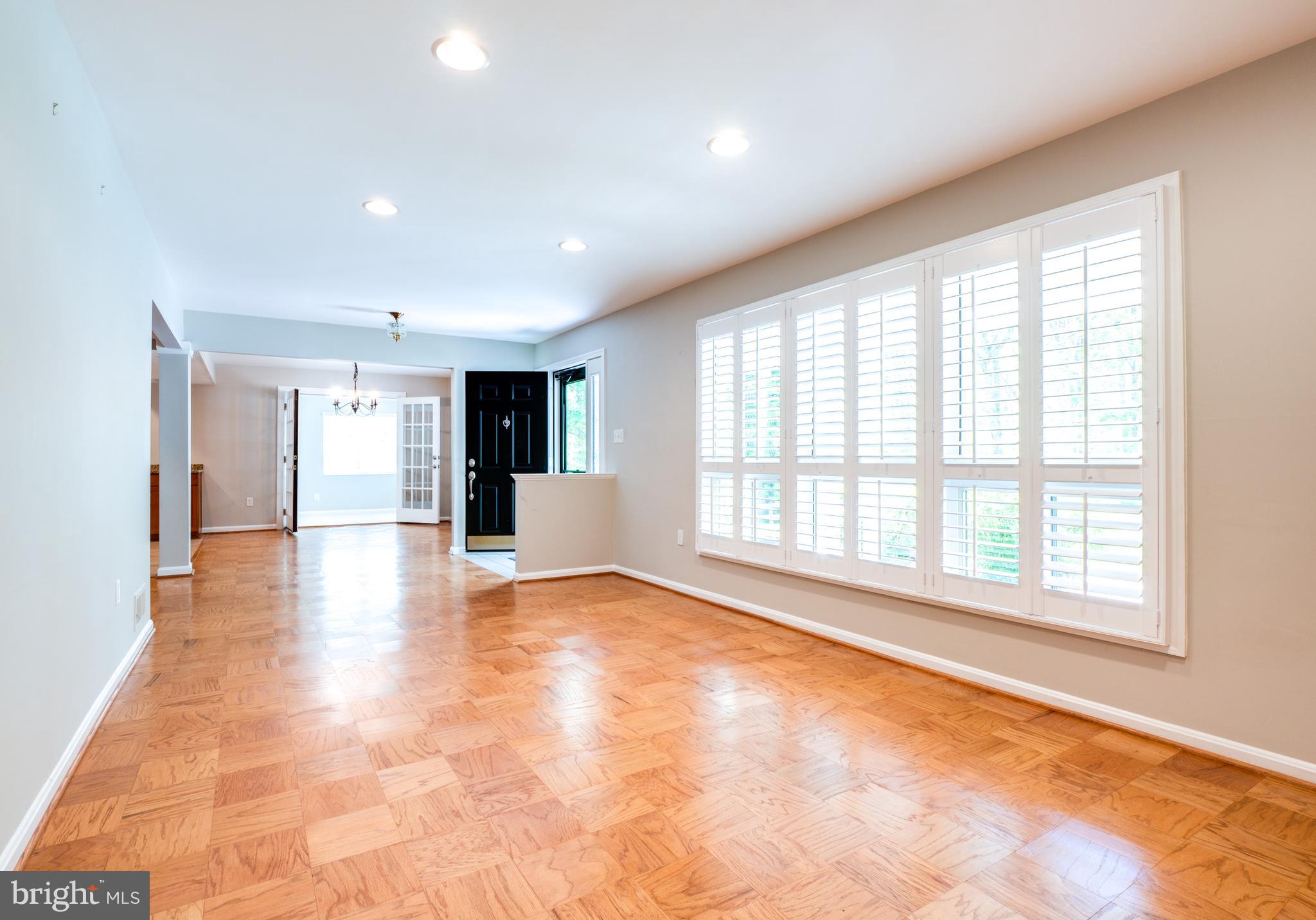 WEST SPRINGFIELD VILLAGE - Residential Lease