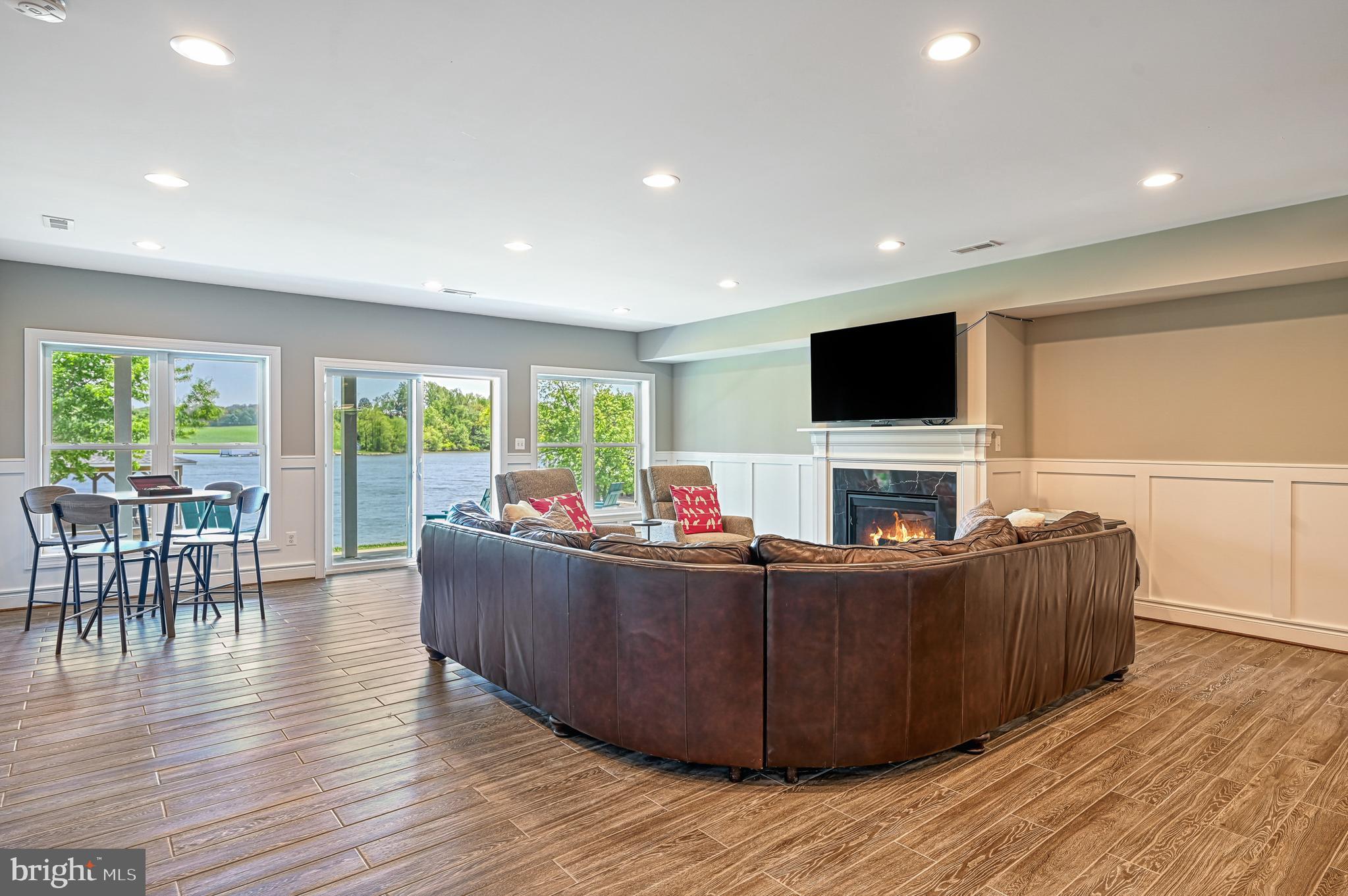 THE WATERS AT LAKE ANNA - Residential