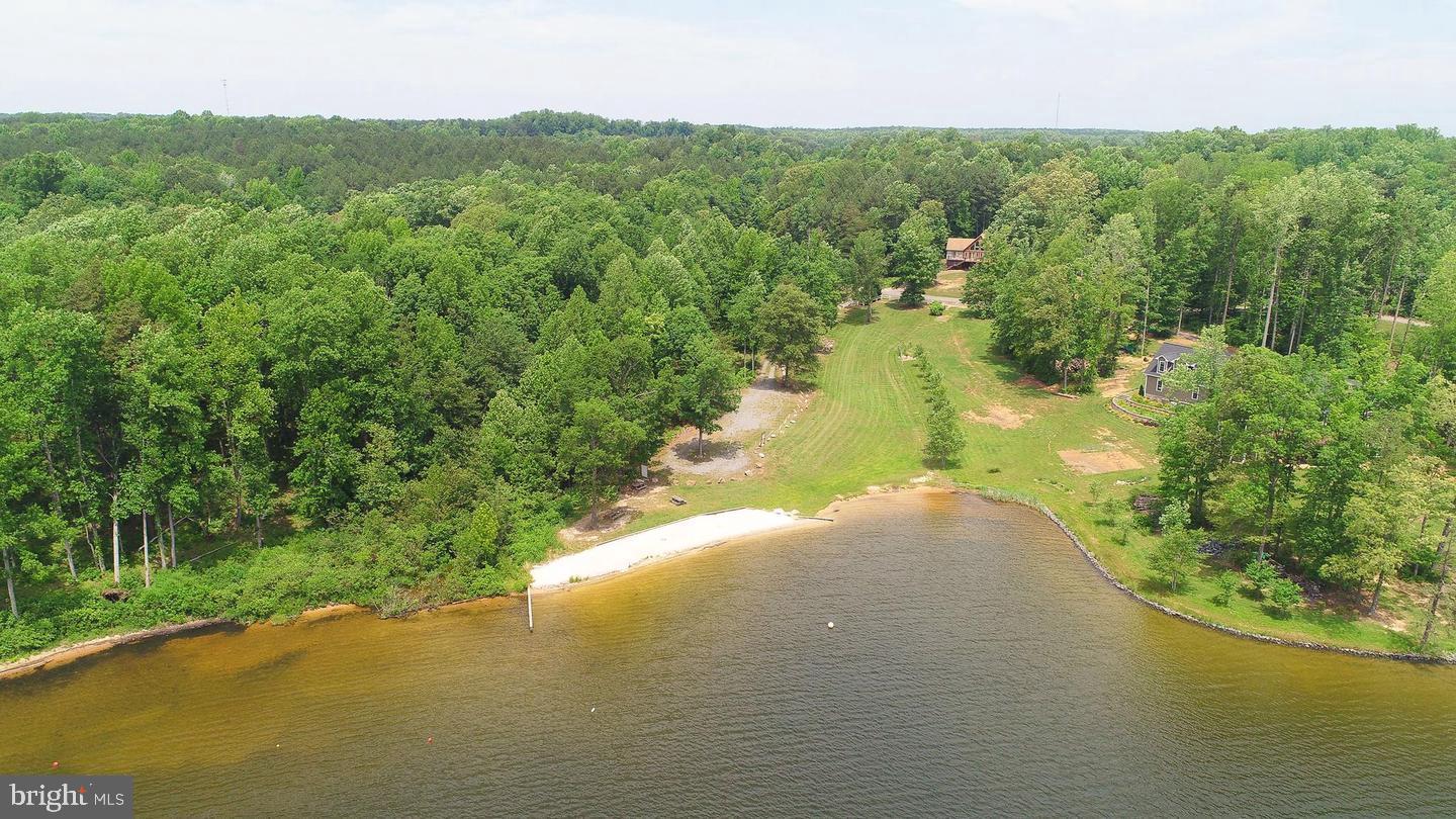 THE WATERS AT LAKE ANNA - Residential