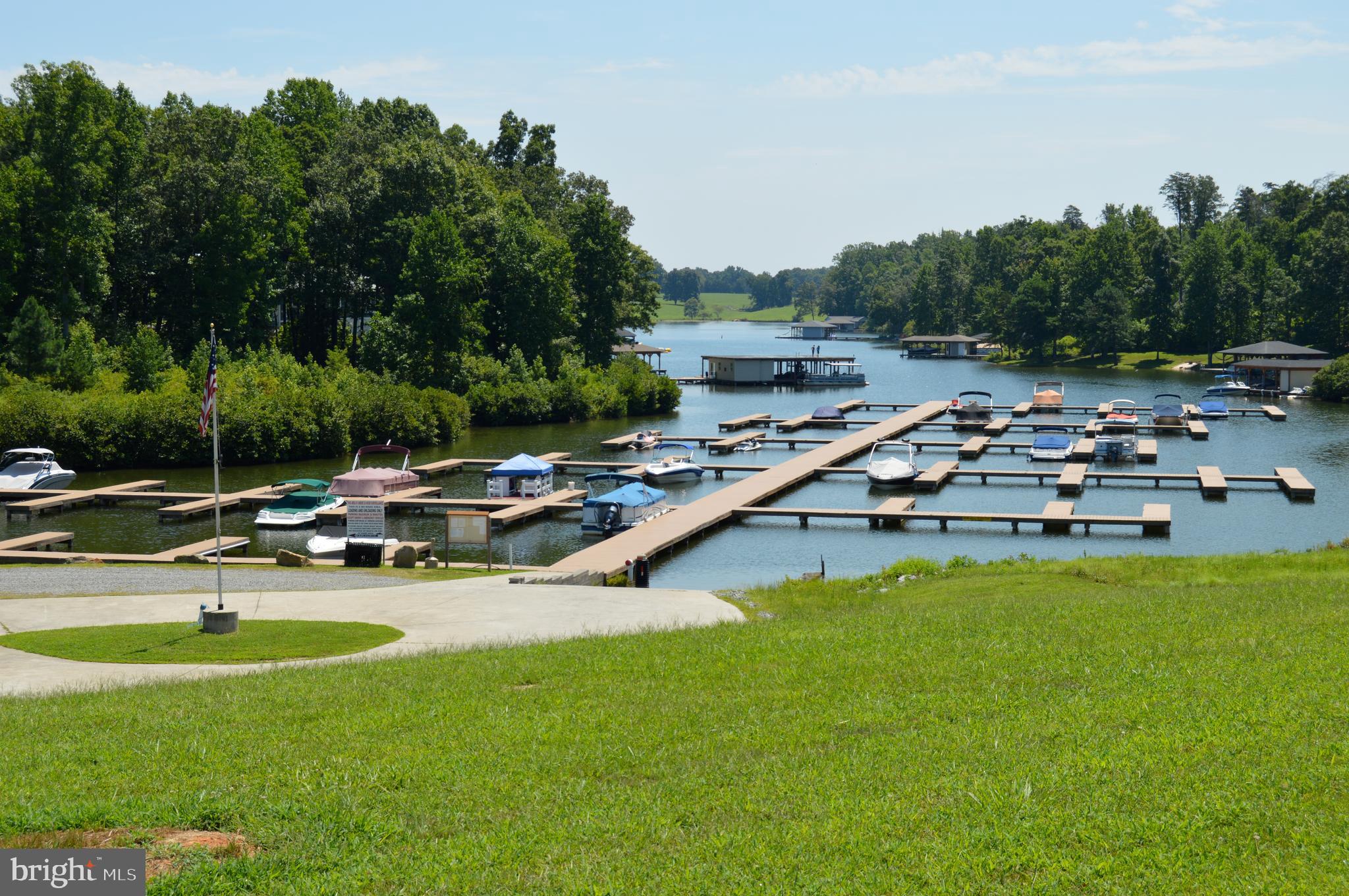 THE WATERS AT LAKE ANNA - Residential