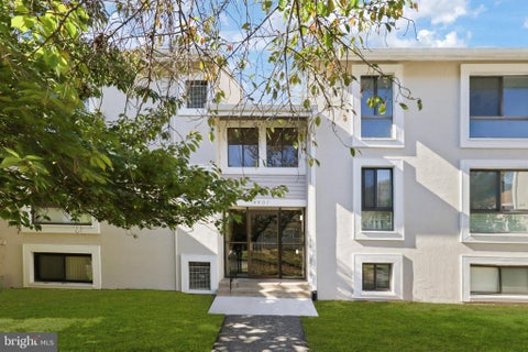 Photo of 8607 Village Way #D, ALEXANDRIA, VA 22309 (MLS # VAFX2324540)