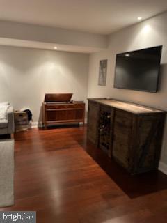 CROFTON MEADOWS - Residential