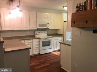 CROFTON MEADOWS - Residential