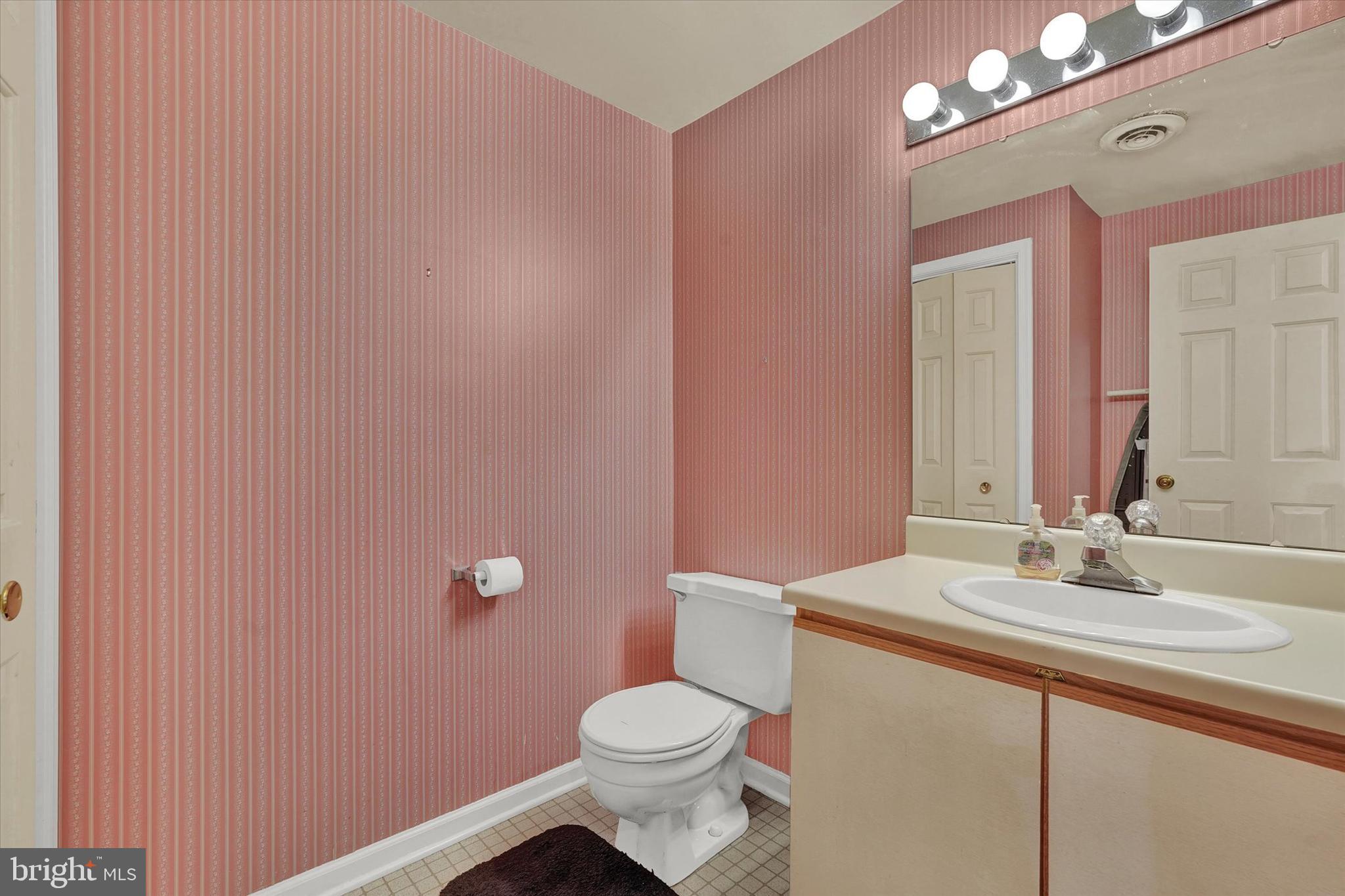 WYNTRE BROOKE CONDOS - Residential