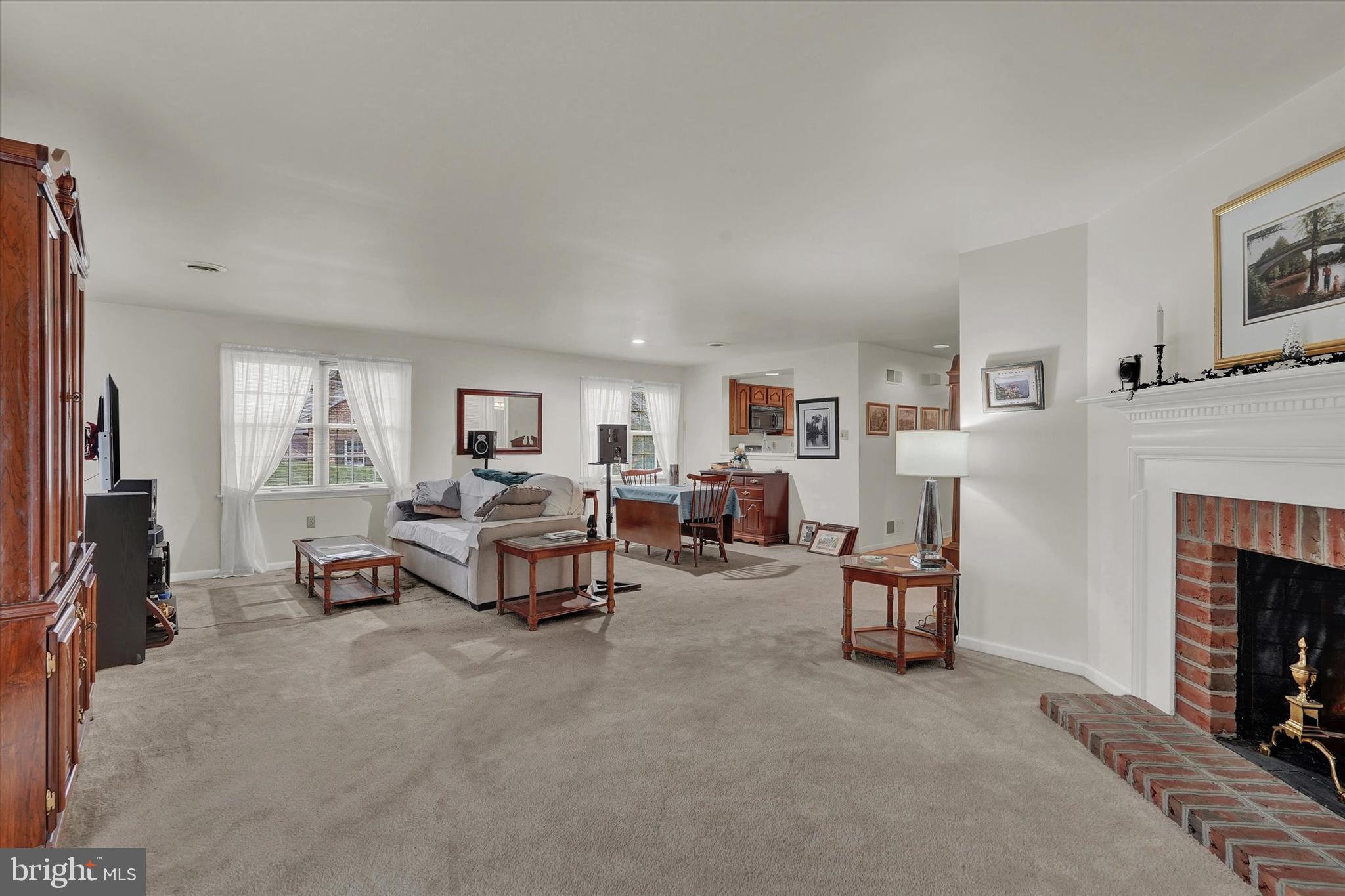 WYNTRE BROOKE CONDOS - Residential