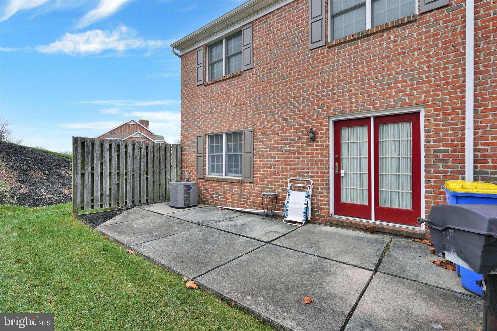 WYNTRE BROOKE CONDOS - Residential