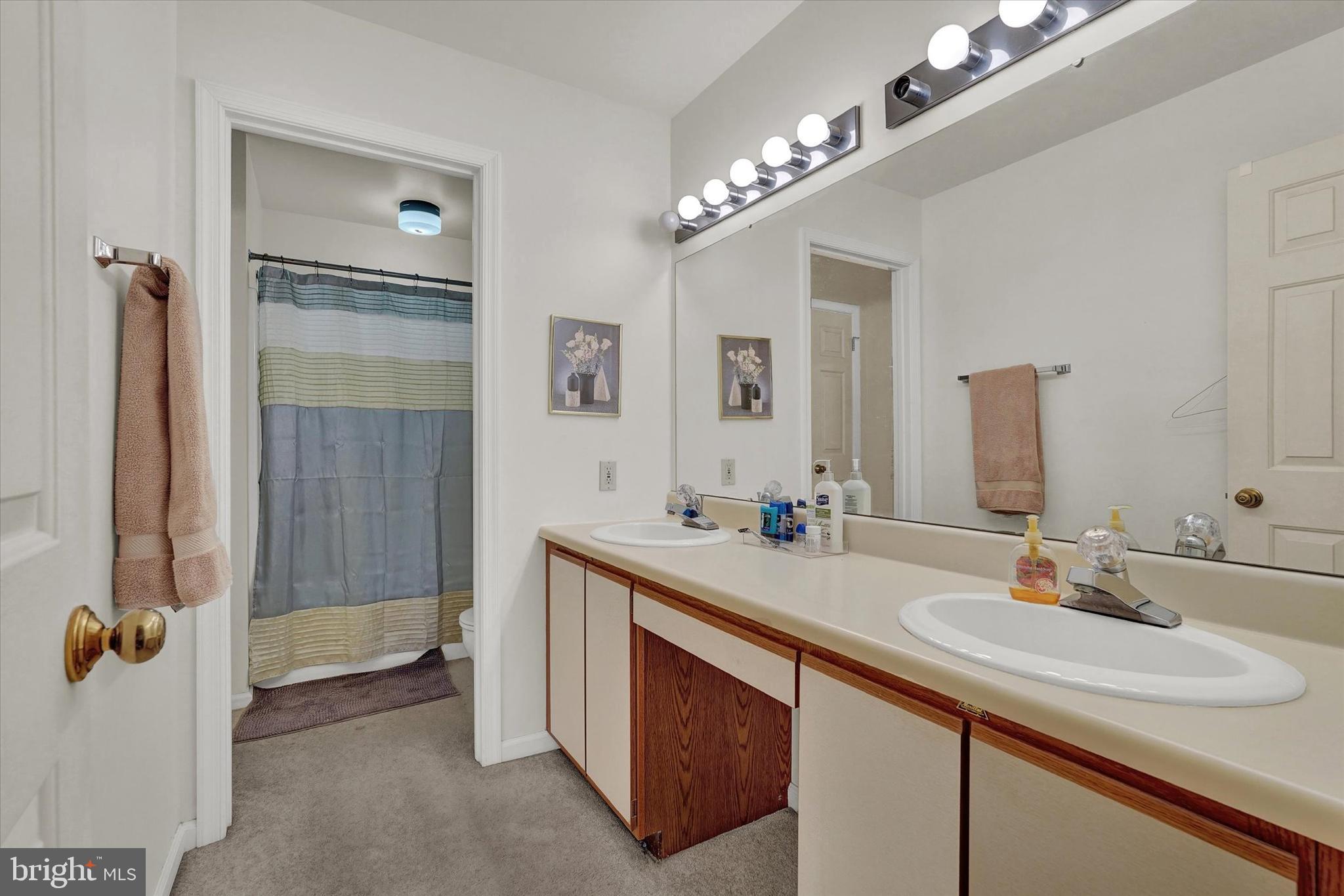 WYNTRE BROOKE CONDOS - Residential