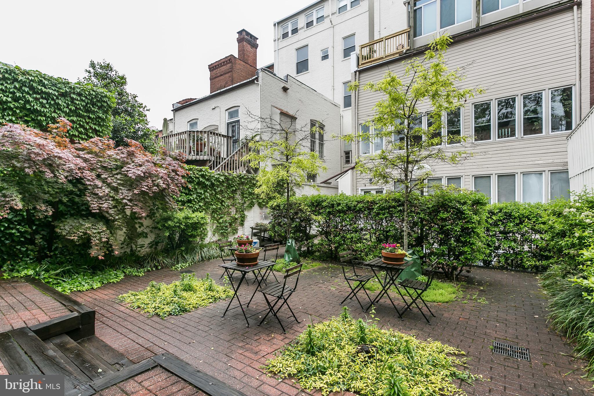 MOUNT VERNON PLACE HISTORIC DISTRICT - Residential Lease