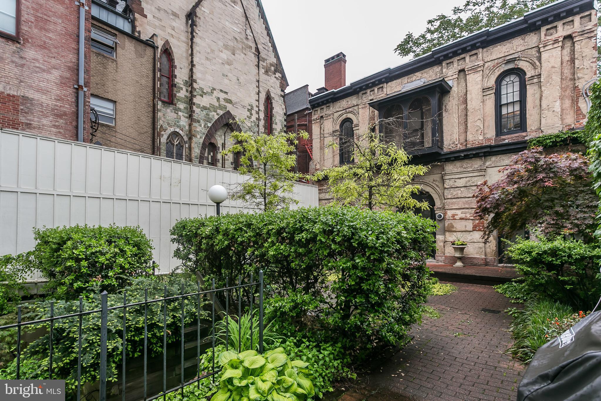 MOUNT VERNON PLACE HISTORIC DISTRICT - Residential Lease