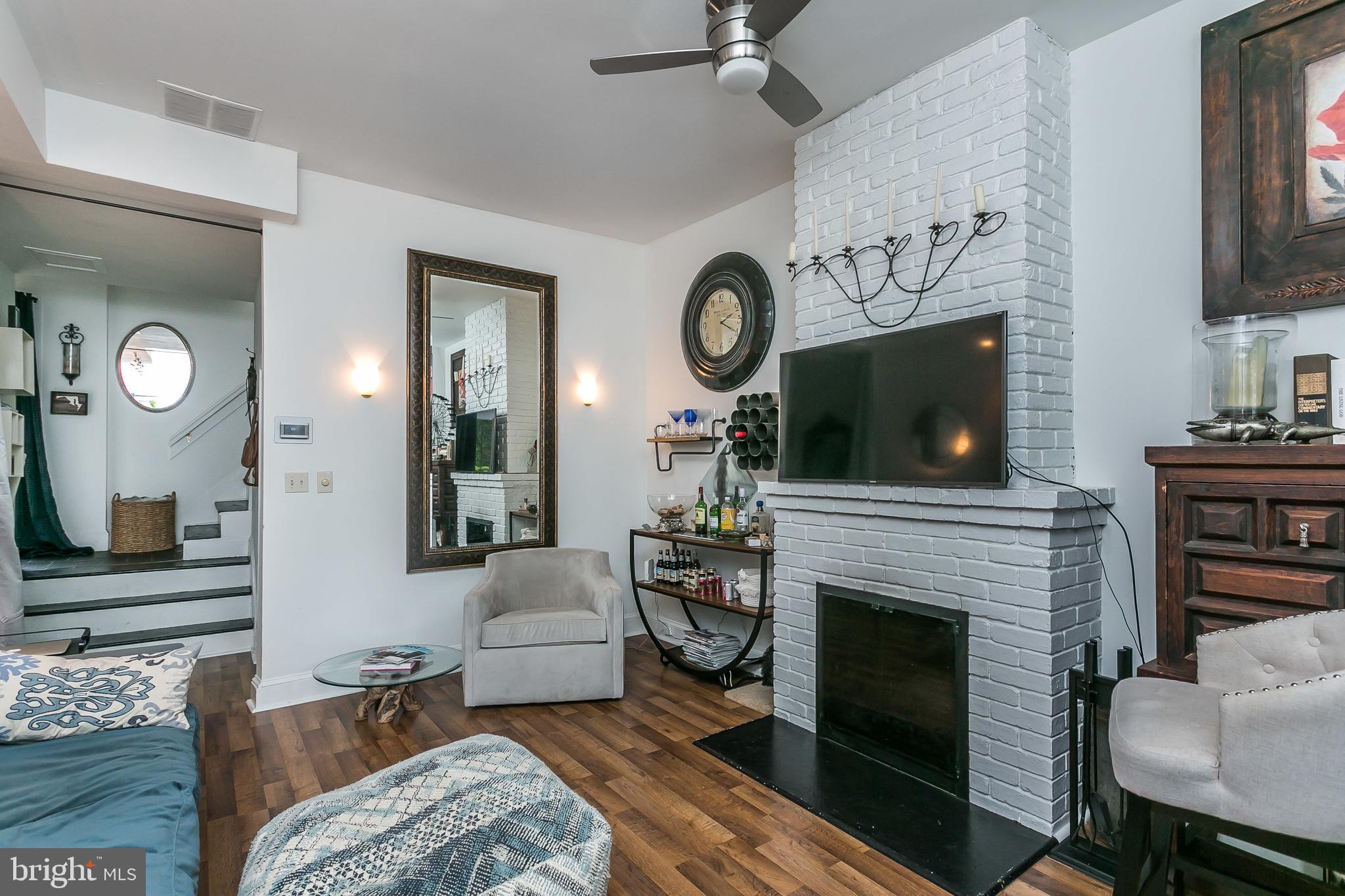 MOUNT VERNON PLACE HISTORIC DISTRICT - Residential Lease