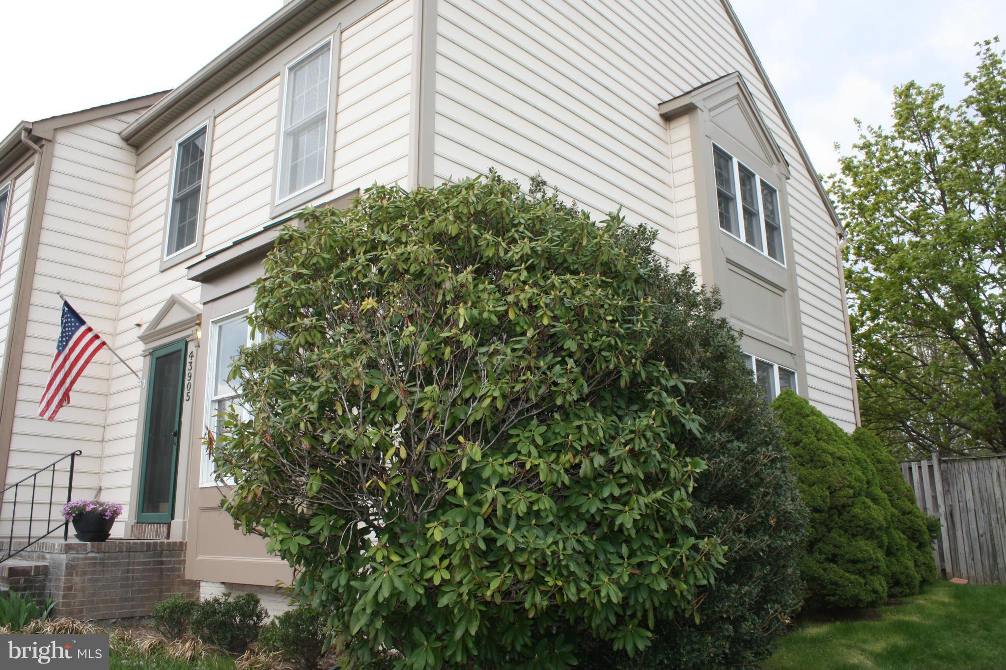 ASHBURN VILLAGE - Residential