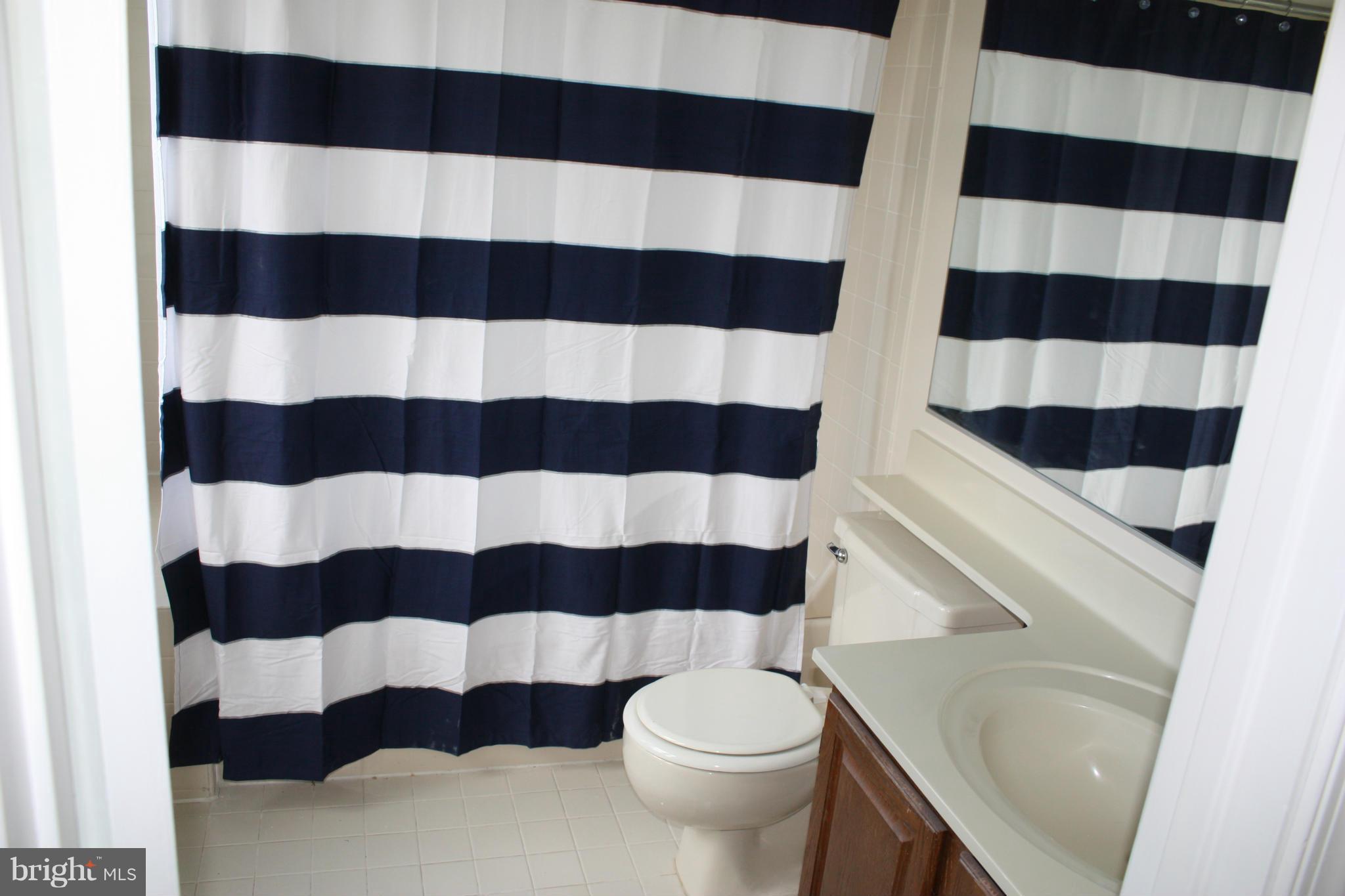 ASHBURN VILLAGE - Residential