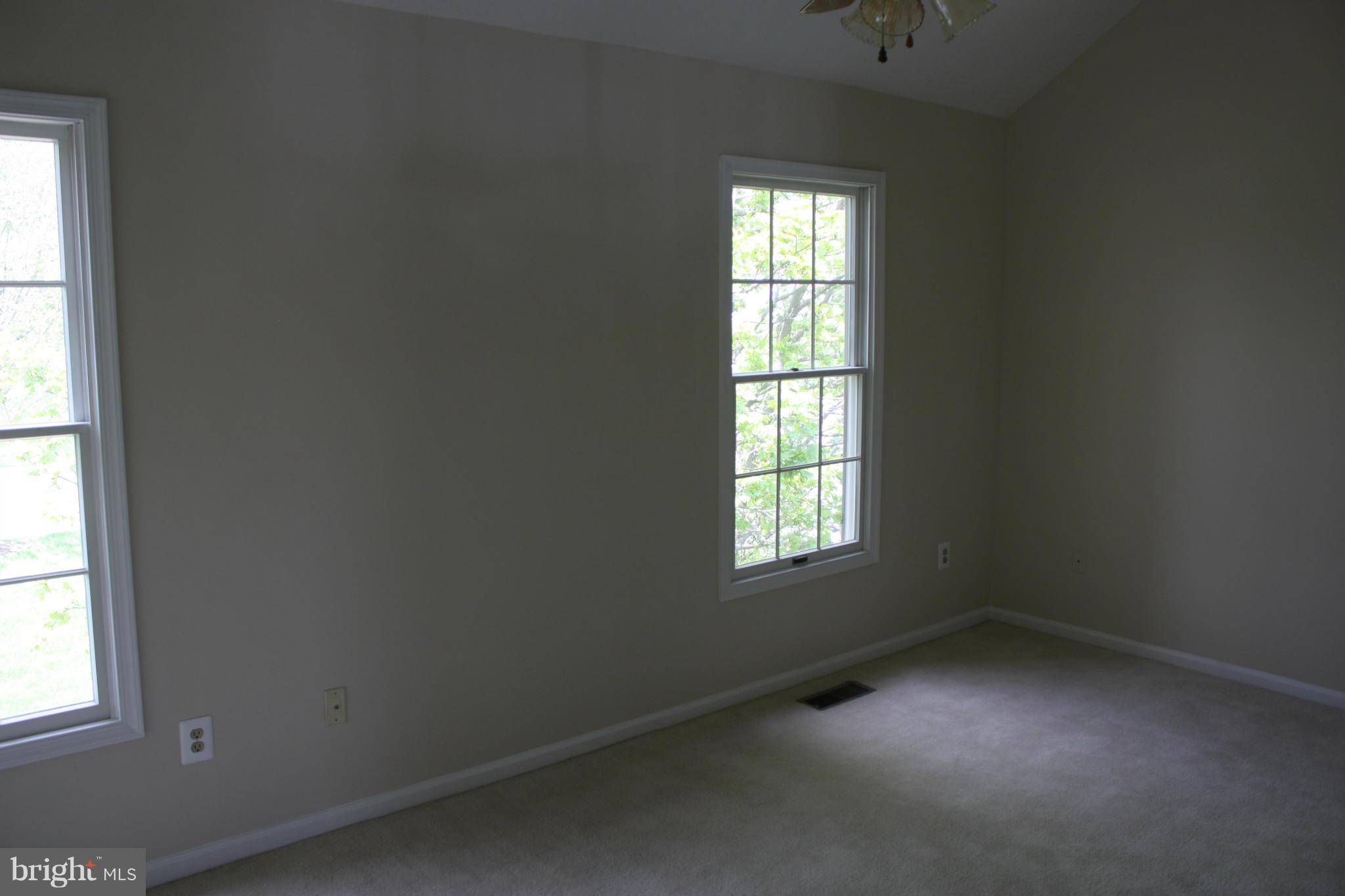 ASHBURN VILLAGE - Residential