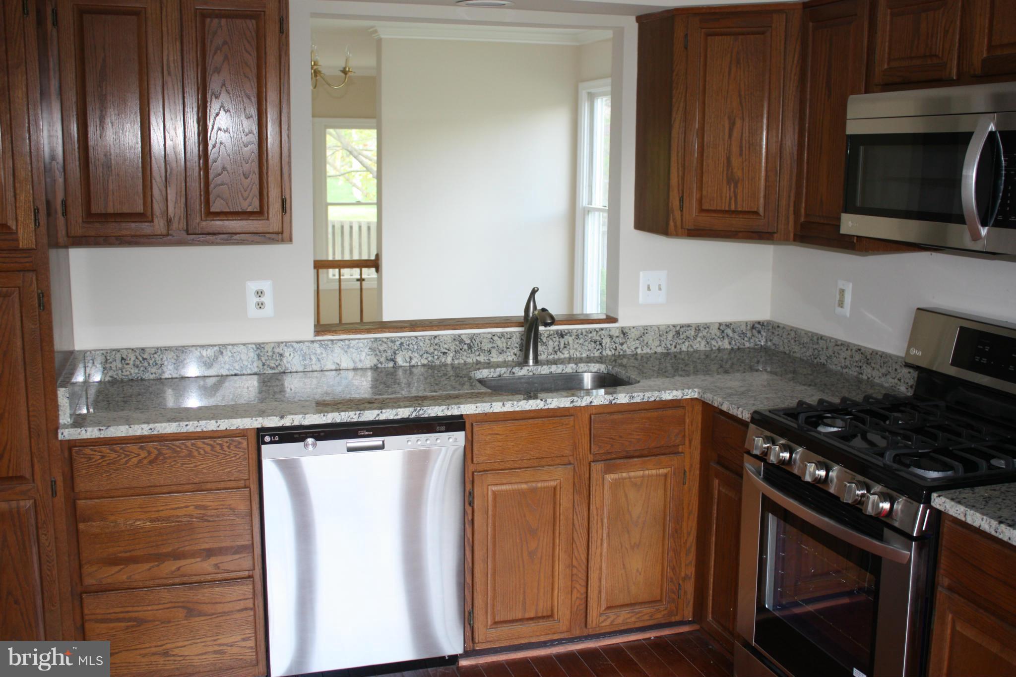 ASHBURN VILLAGE - Residential