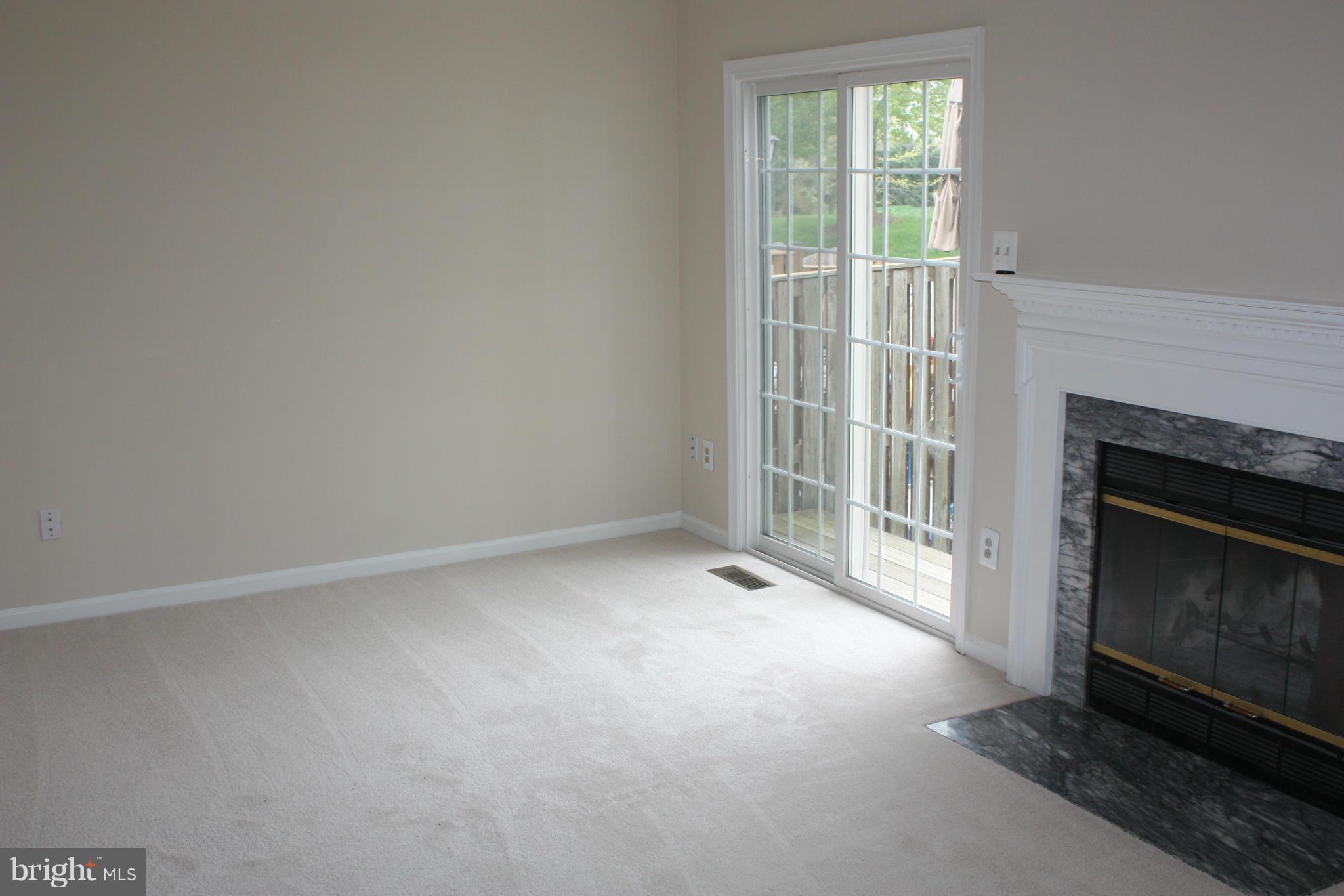 ASHBURN VILLAGE - Residential