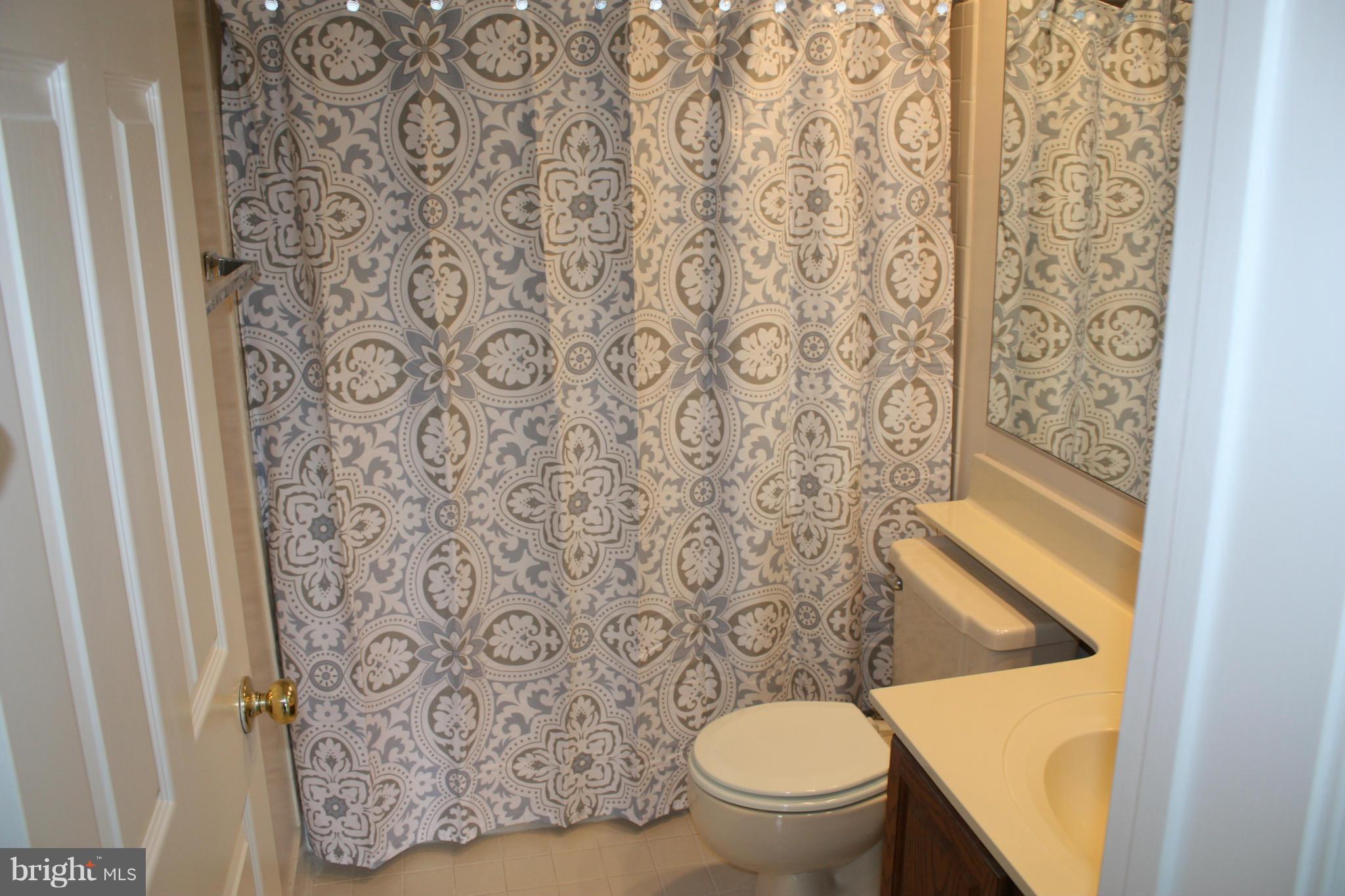 ASHBURN VILLAGE - Residential