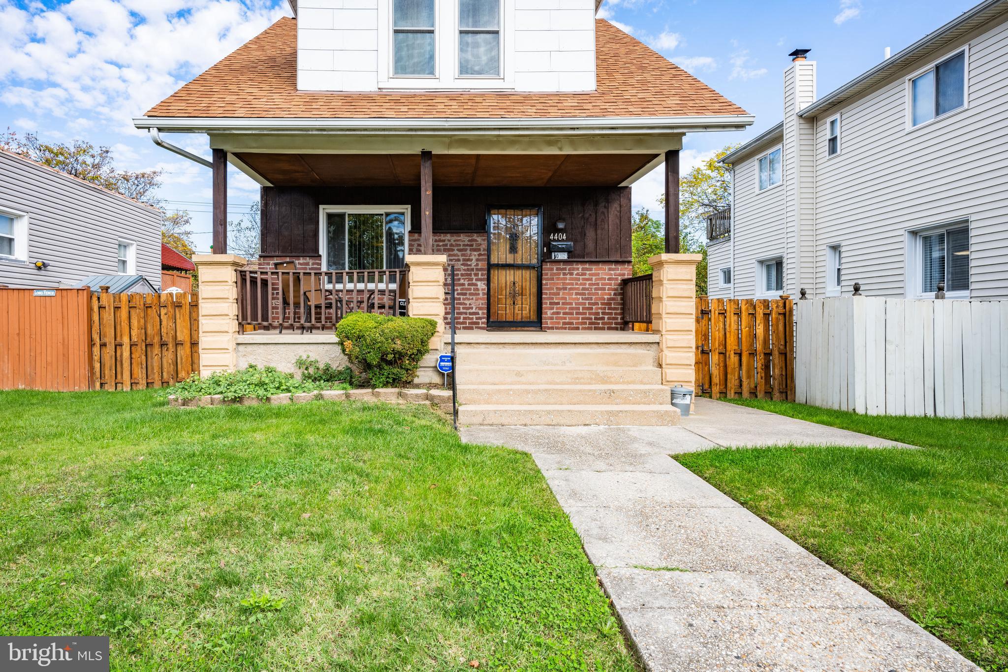 GARDENVILLE - Residential