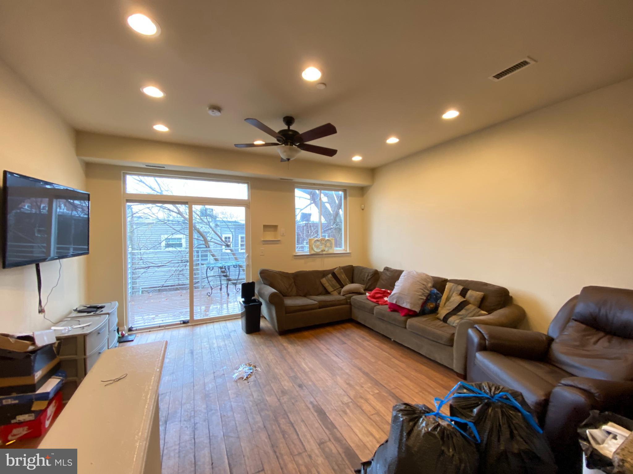 TEMPLE UNIVERSITY - Residential Lease