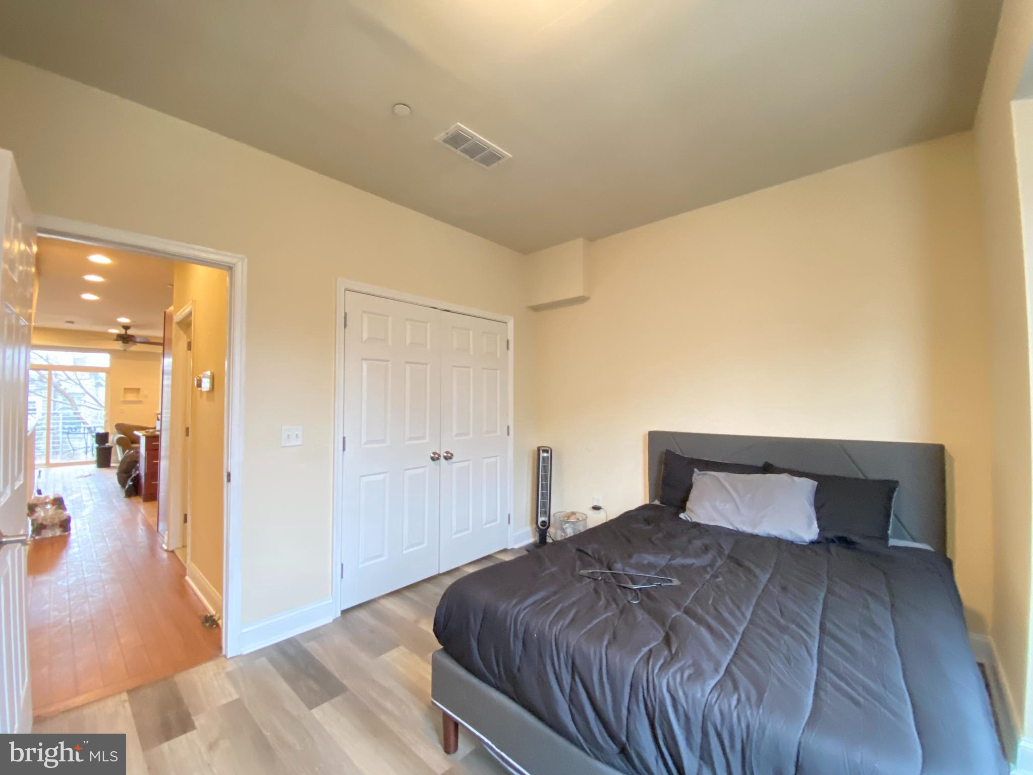 TEMPLE UNIVERSITY - Residential Lease