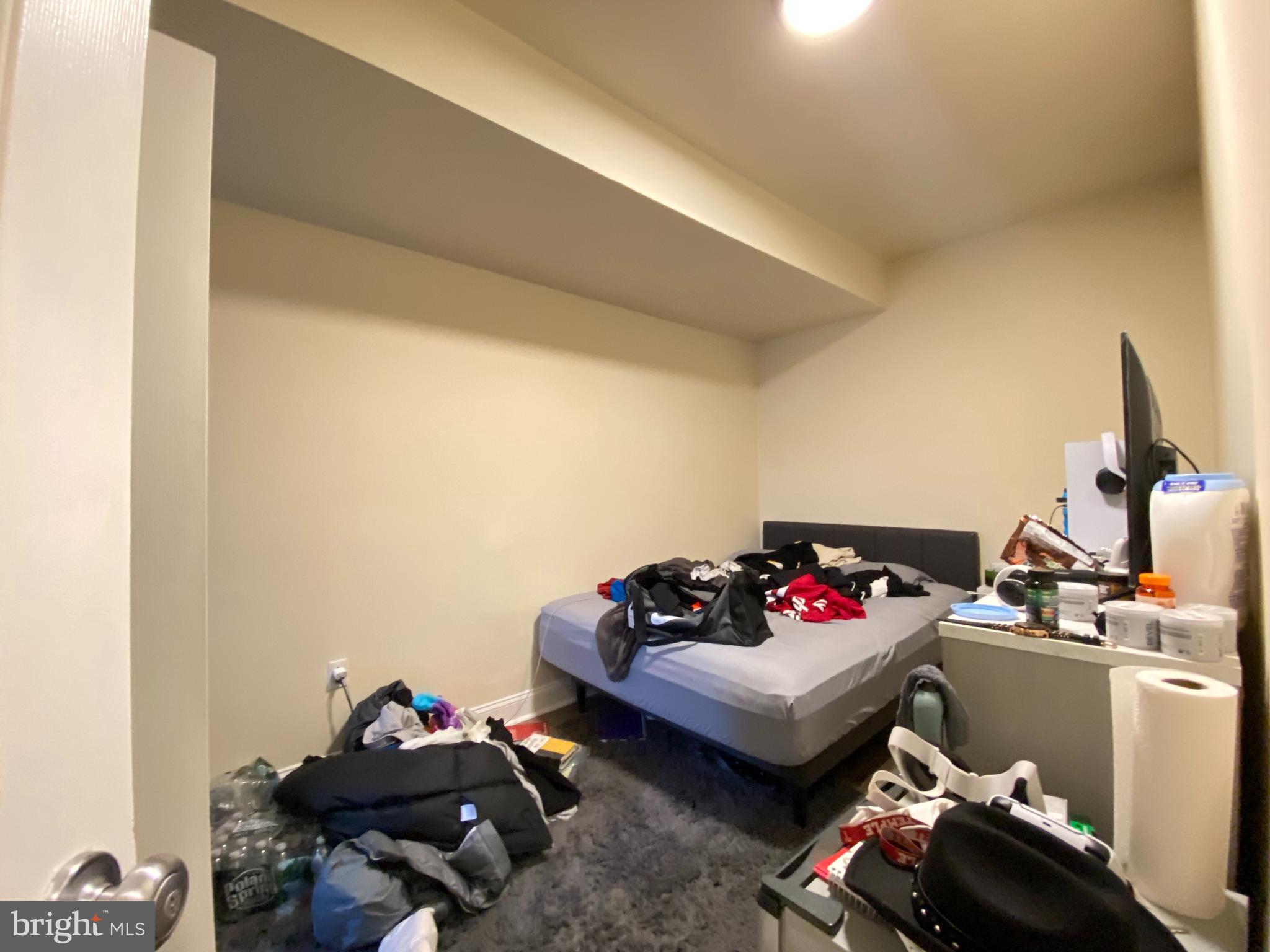 TEMPLE UNIVERSITY - Residential Lease