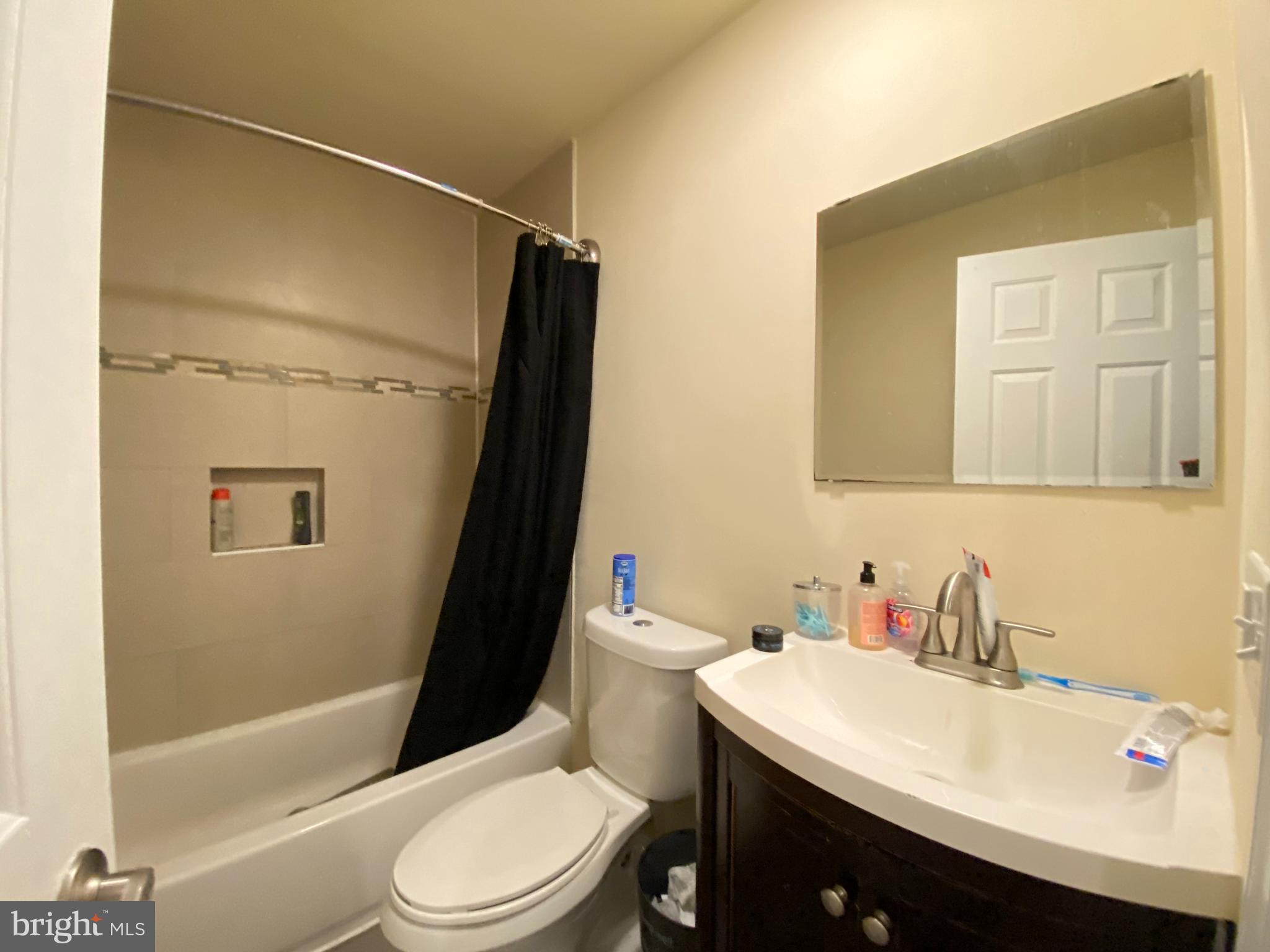 TEMPLE UNIVERSITY - Residential Lease