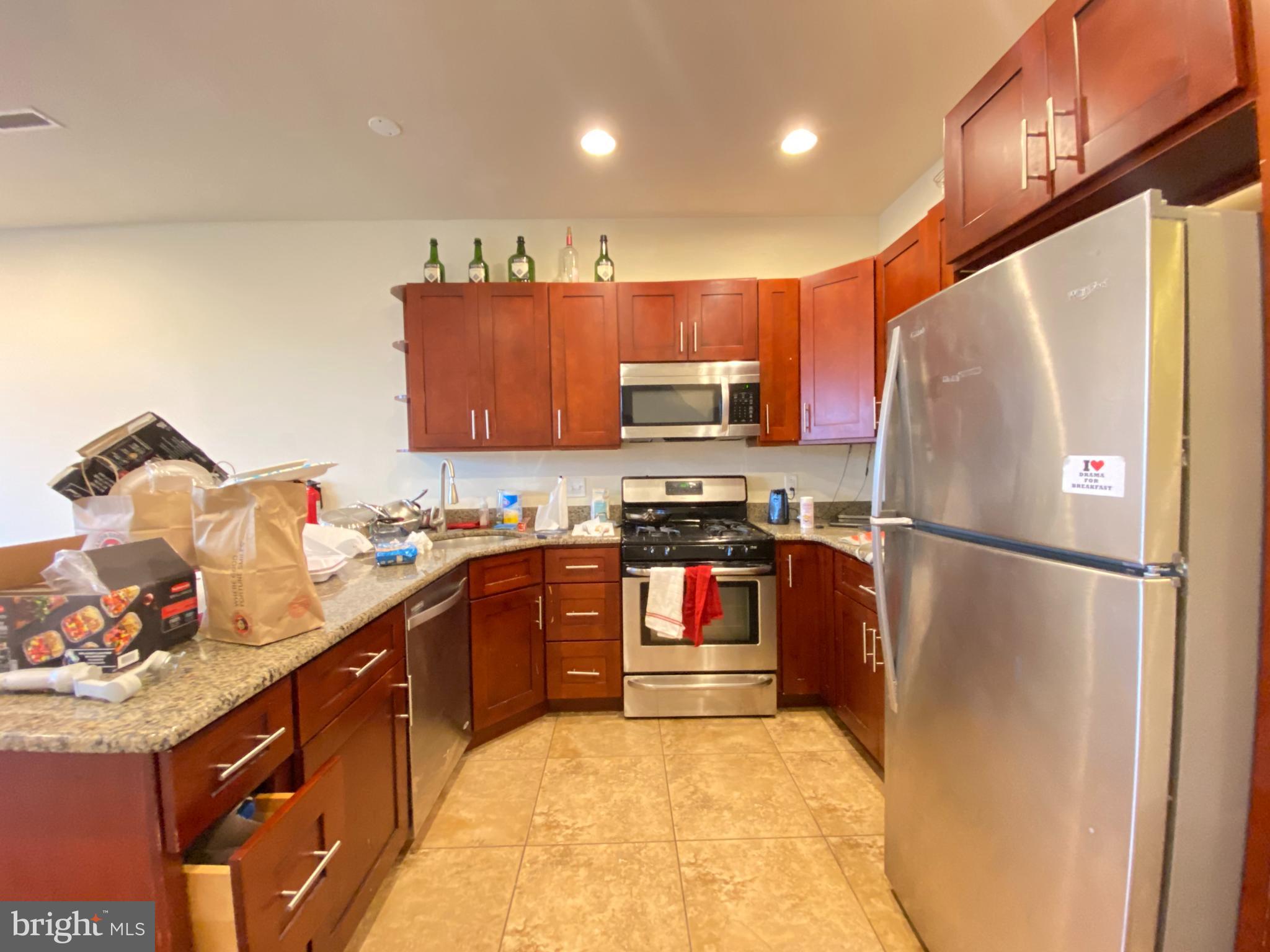 TEMPLE UNIVERSITY - Residential Lease