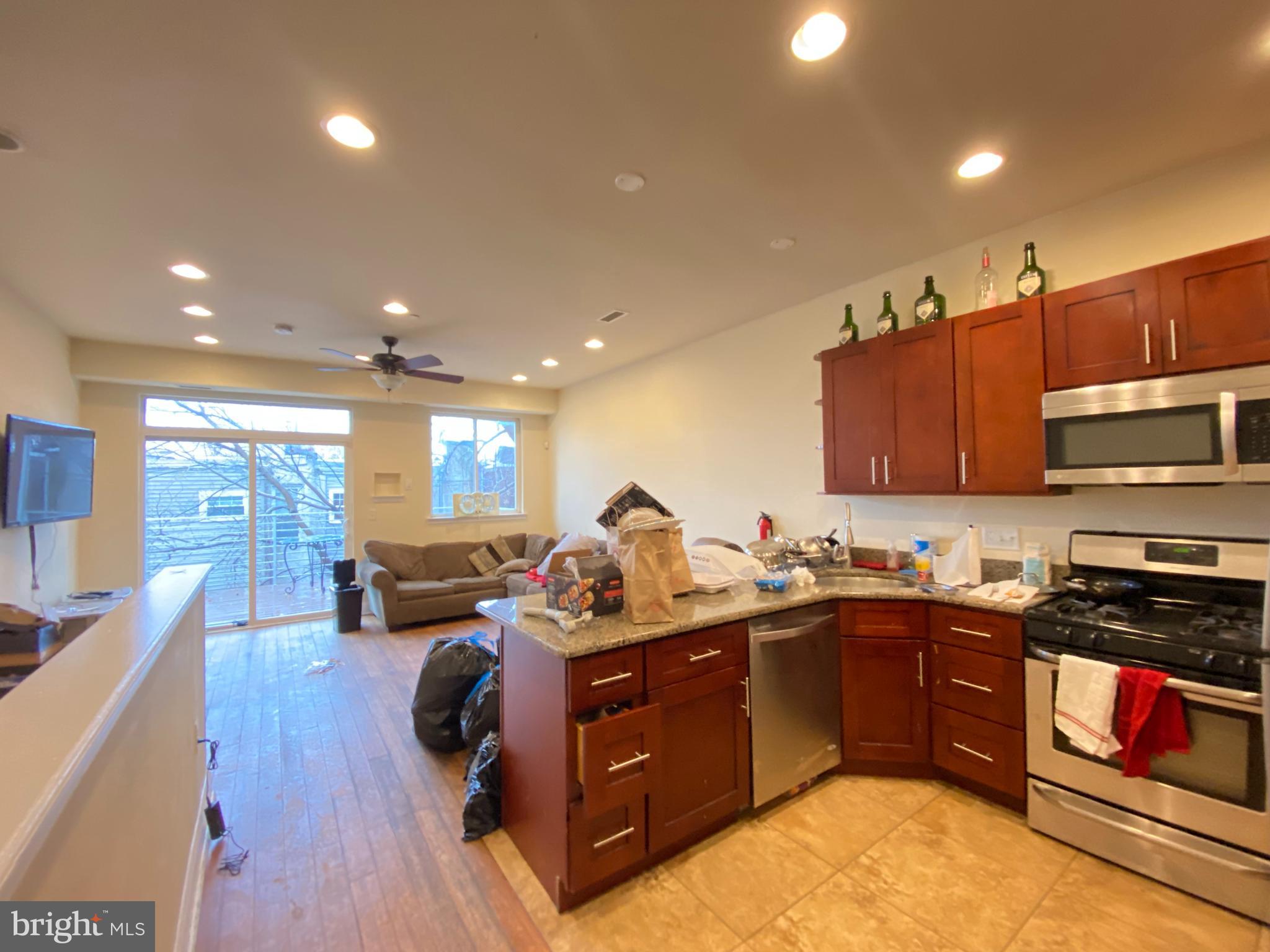 TEMPLE UNIVERSITY - Residential Lease