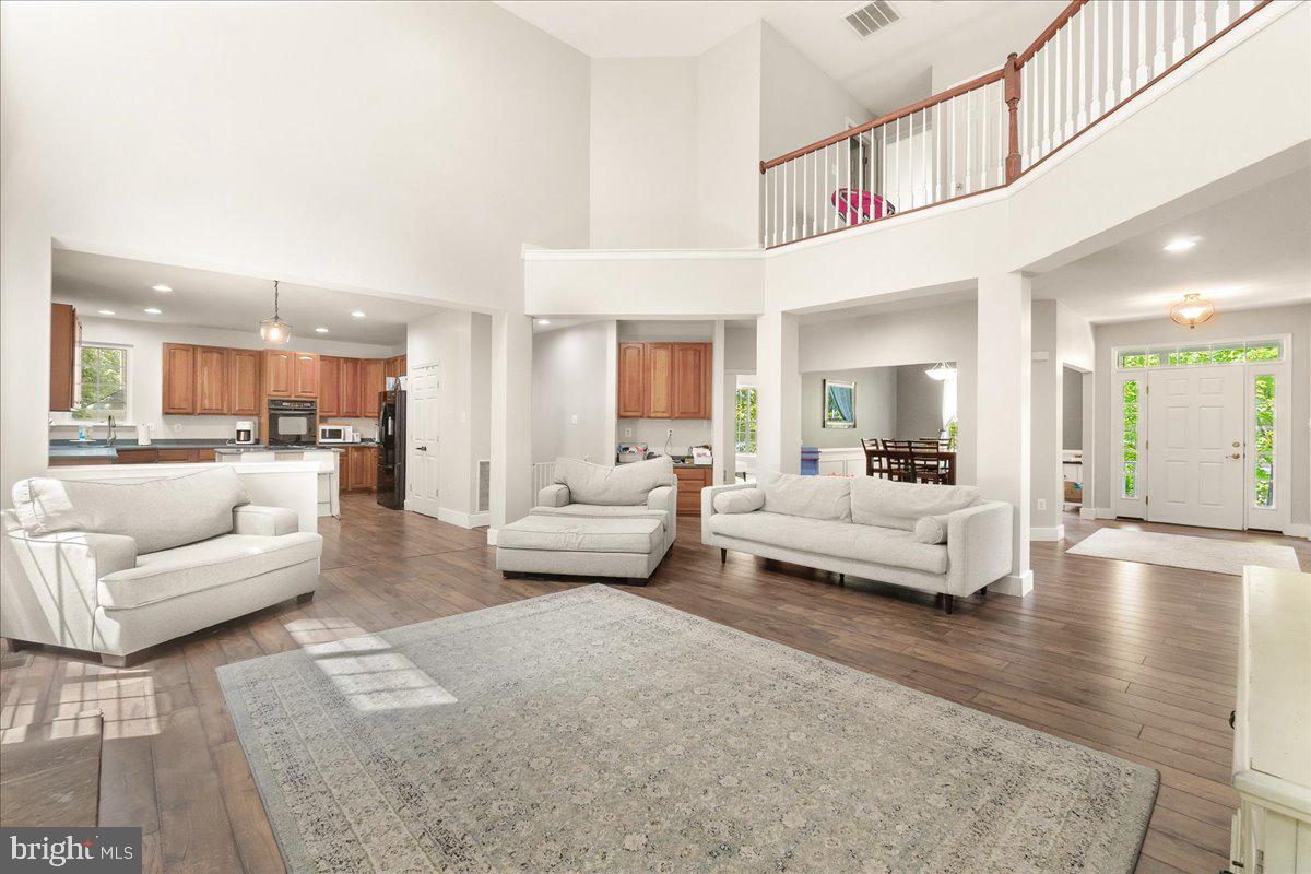 SENECA CROSSING - Residential